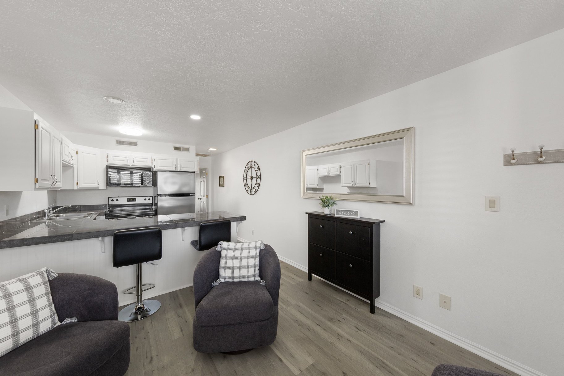  Updated Studio Condo in sought after Las Palmas - 物件實景