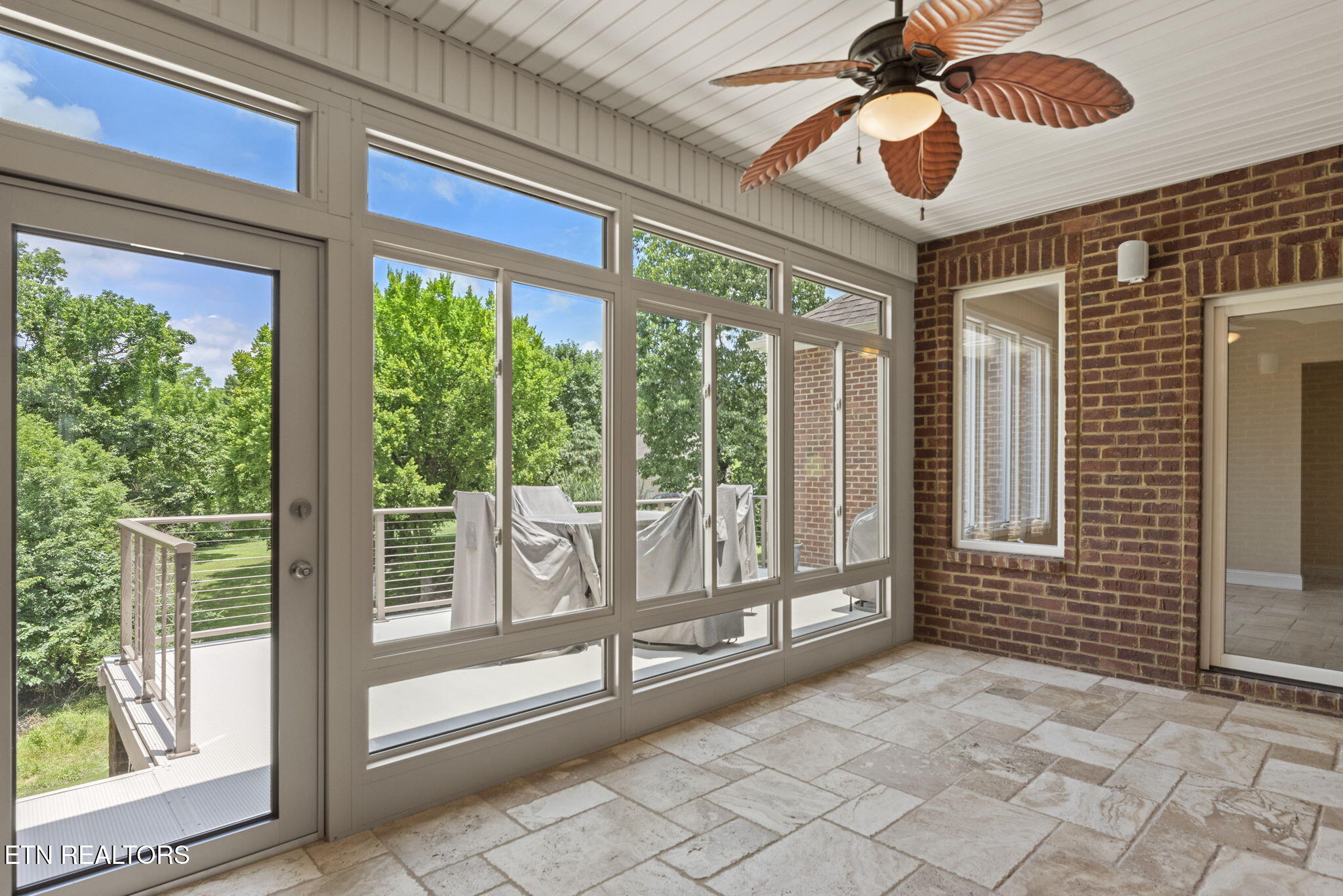 Kingston, Tennessee, 37763, United States, 3 Bedrooms Bedrooms, ,4 BathroomsBathrooms,Residential,For Sale,1885979