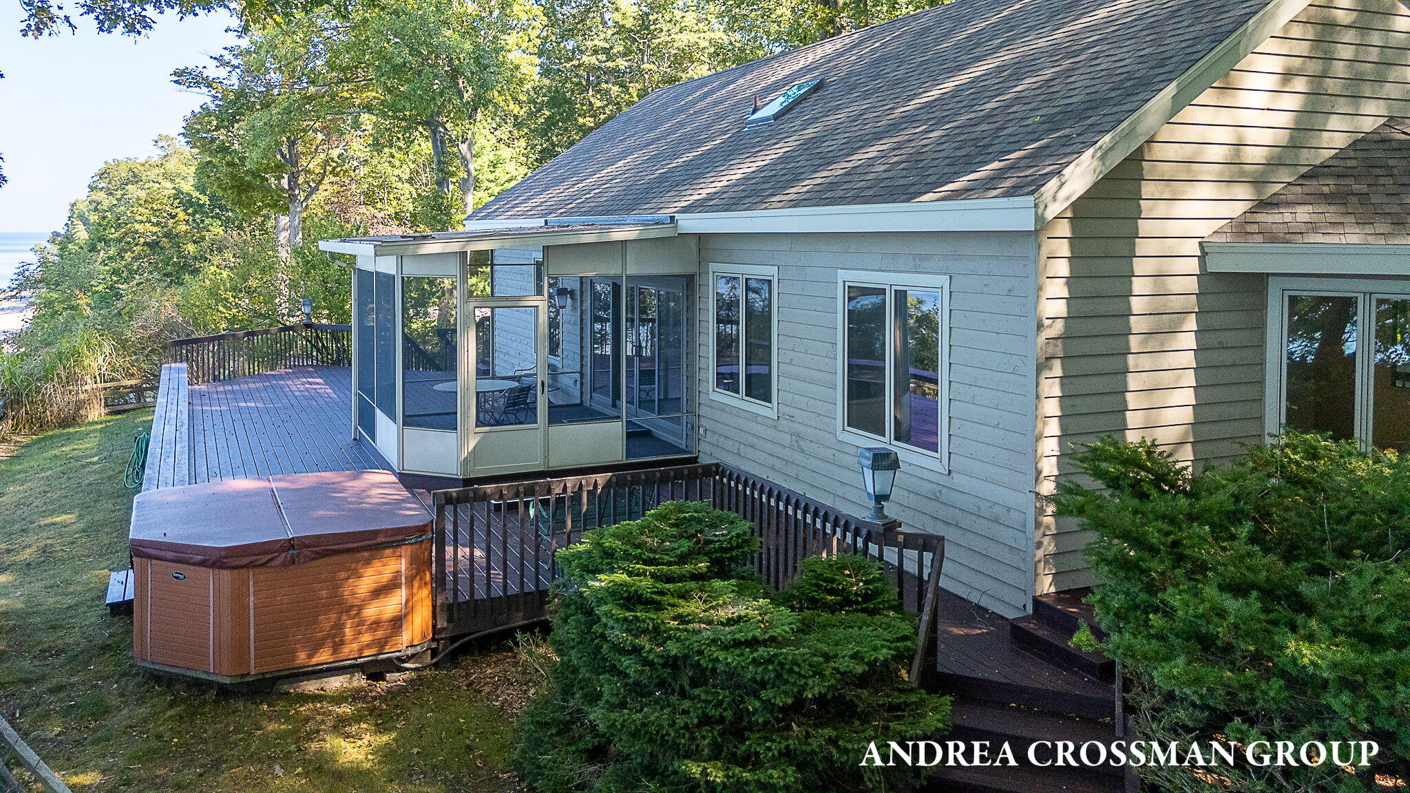 Fennville, Michigan, 49408, United States, 4 Bedrooms Bedrooms, ,3 BathroomsBathrooms,Residential,For Sale,1950968