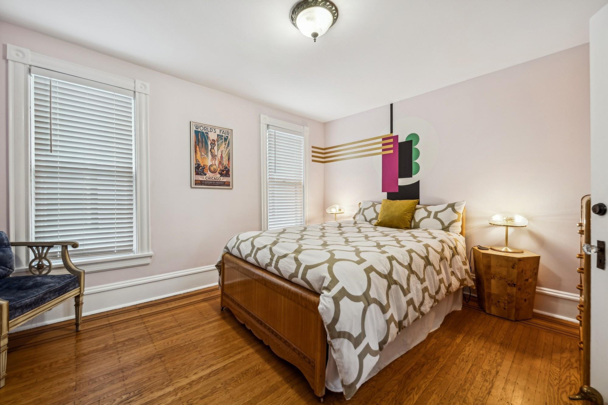 Minneapolis, Minnesota, 55408, United States, 4 Bedrooms Bedrooms, ,2 BathroomsBathrooms,Residential,For Sale,1898421