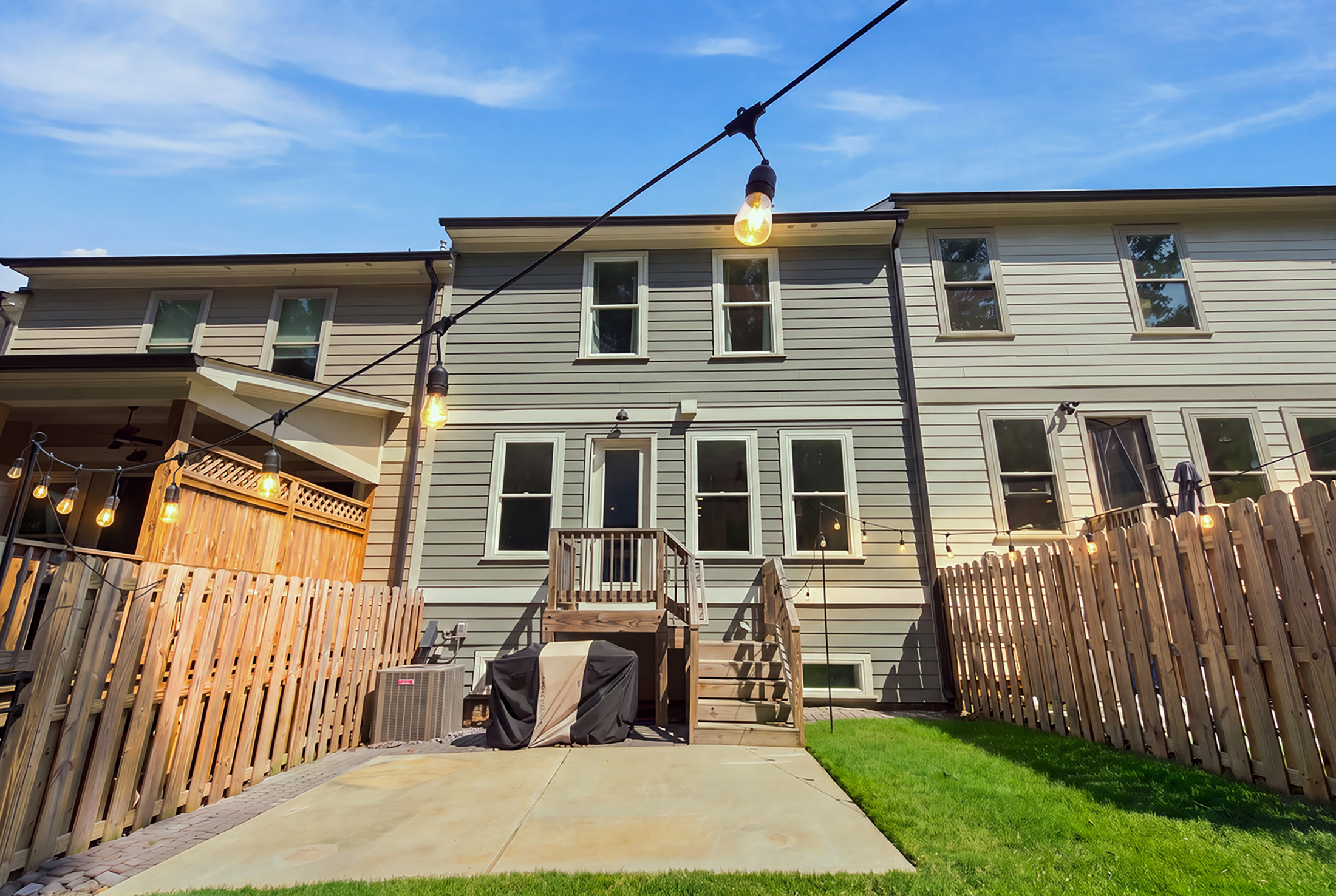  Beautifully Maintained Townhome In River Green - 物件實景