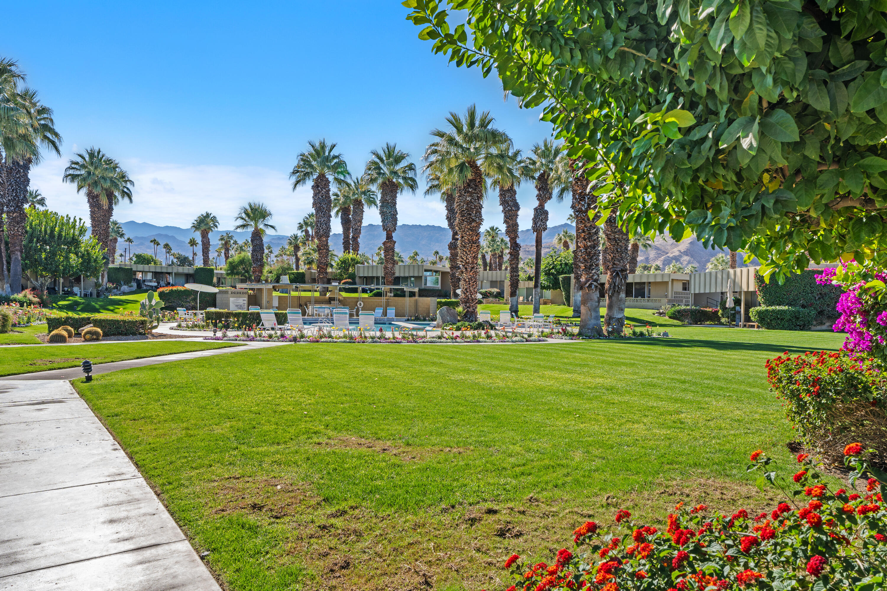 Palm Desert, California, 92260, United States, 2 Bedrooms Bedrooms, ,1 BathroomBathrooms,Residential,For Sale,1994771