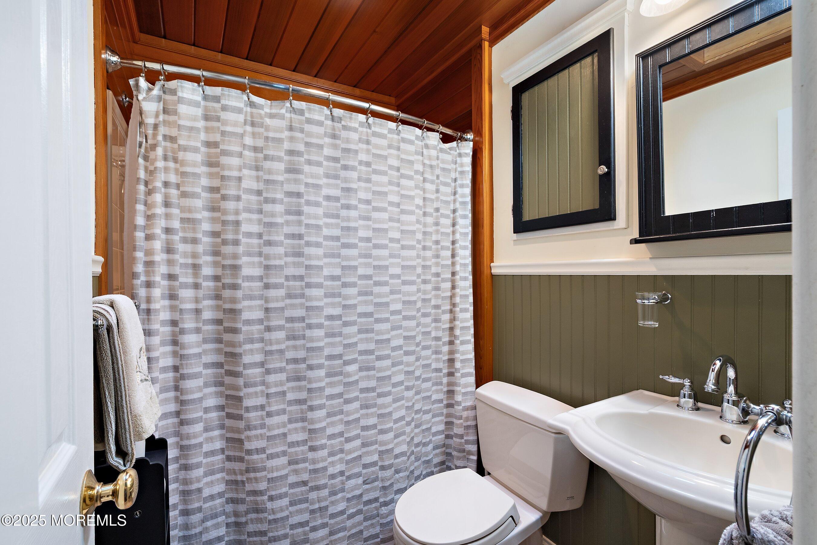Toms River, New Jersey, 08755, United States, 4 Bedrooms Bedrooms, ,3 BathroomsBathrooms,Residential,For Sale,1900593