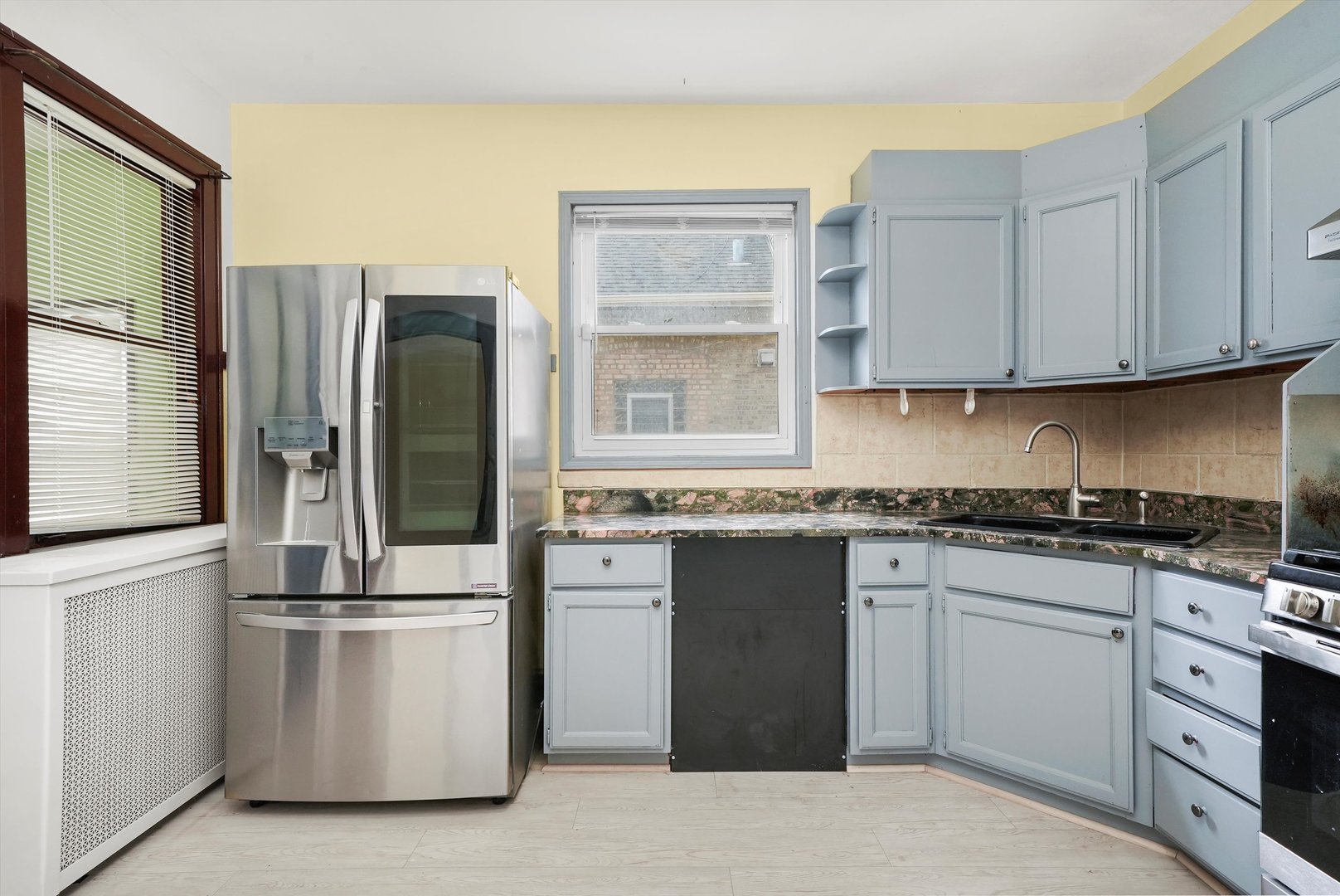 Chicago, Illinois, 60630, United States, 8 Bedrooms Bedrooms, ,3 BathroomsBathrooms,Residential,For Sale,1892523