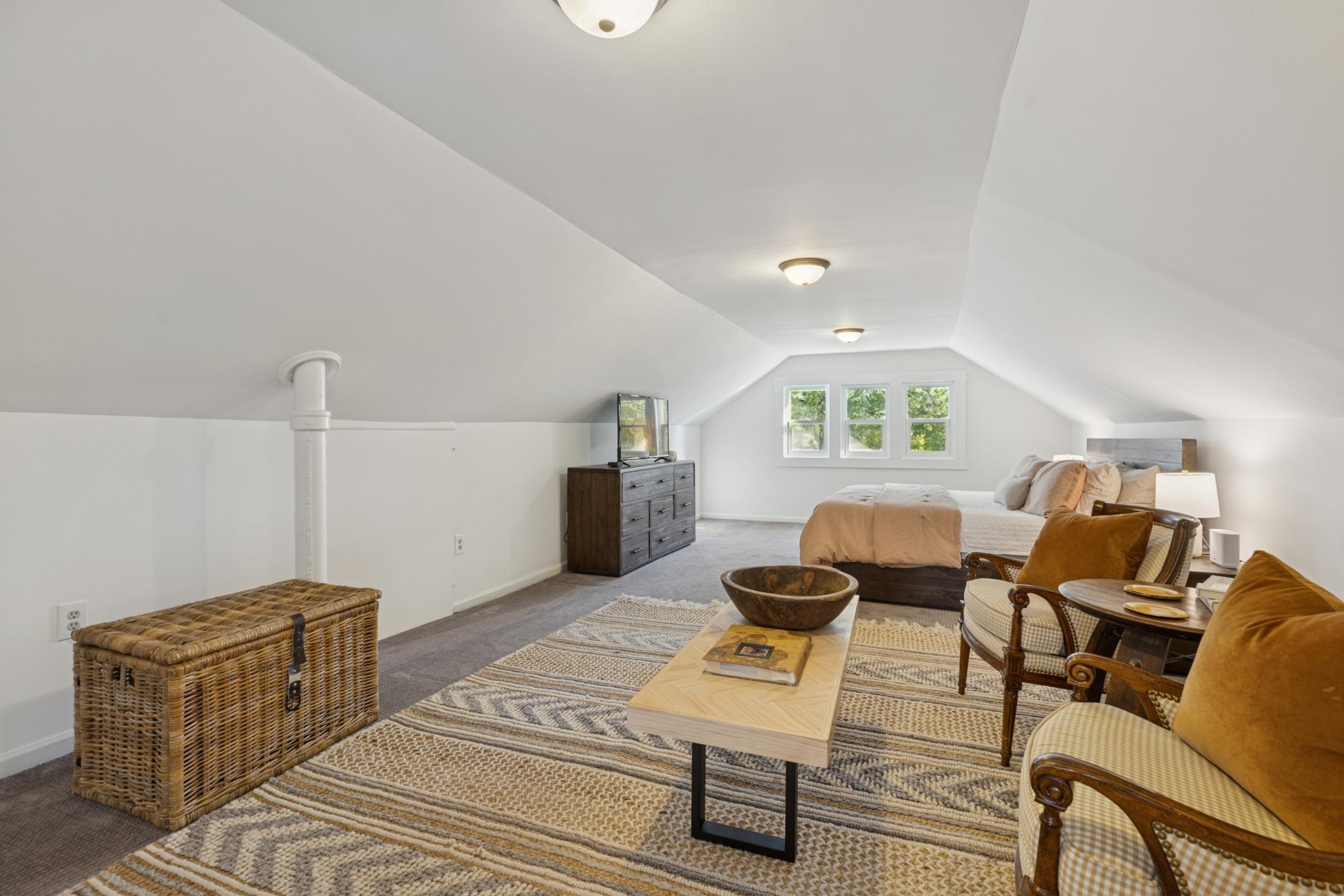 Minneapolis, Minnesota, 55419, United States, 3 Bedrooms Bedrooms, ,2 BathroomsBathrooms,Residential,For Sale,1988979