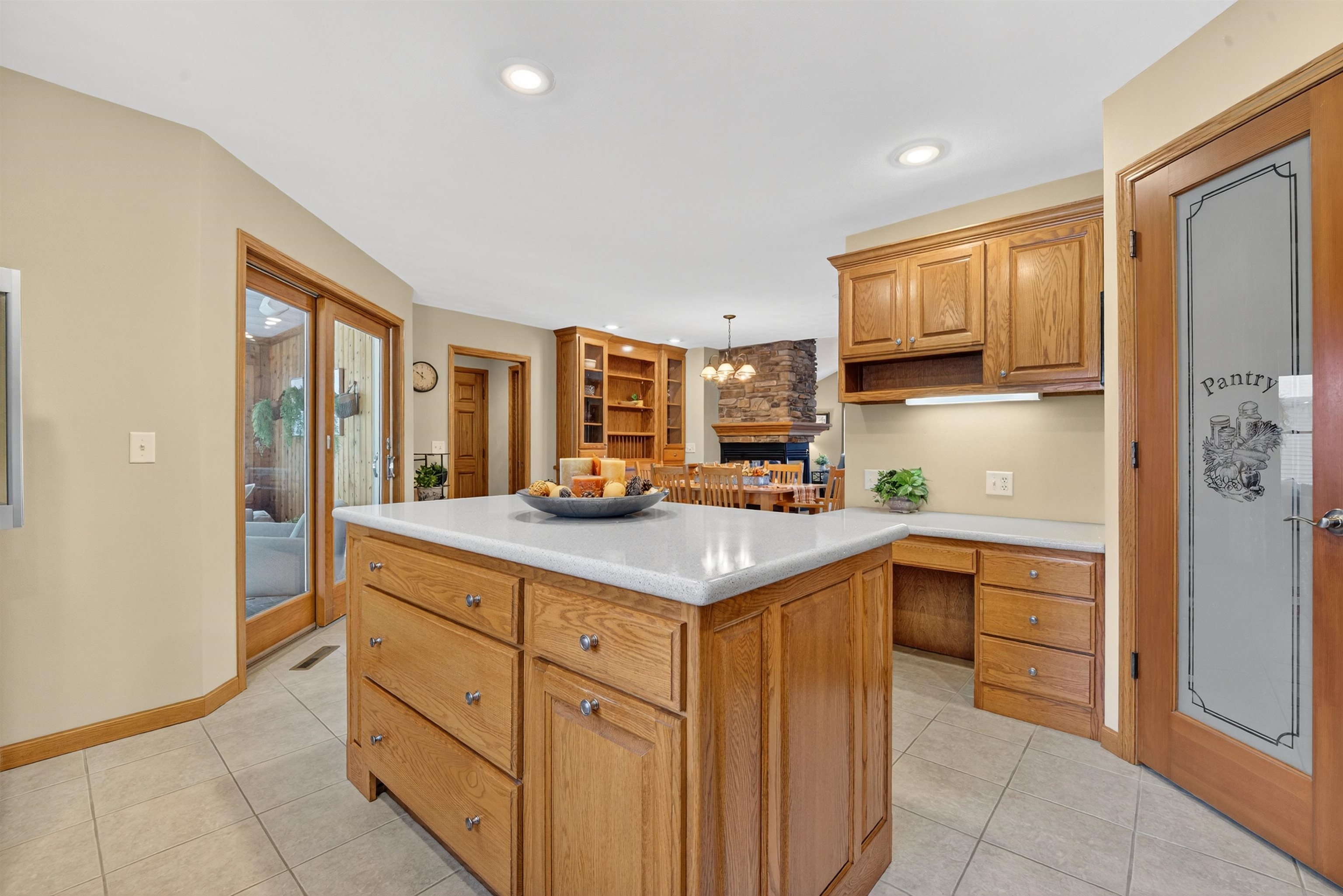 NEW LONDON, Wisconsin, 54961, United States, 3 Bedrooms Bedrooms, ,4 BathroomsBathrooms,Residential,For Sale,1996167