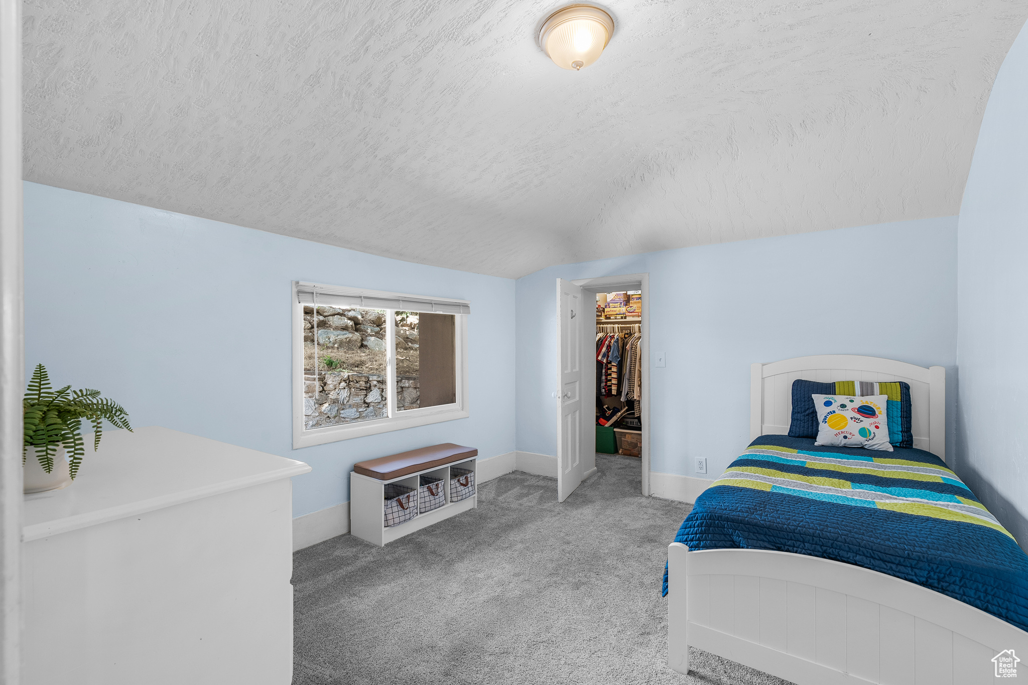 Farmington, Utah, 84025, United States, 4 Bedrooms Bedrooms, ,2 BathroomsBathrooms,Residential,For Sale,1866818