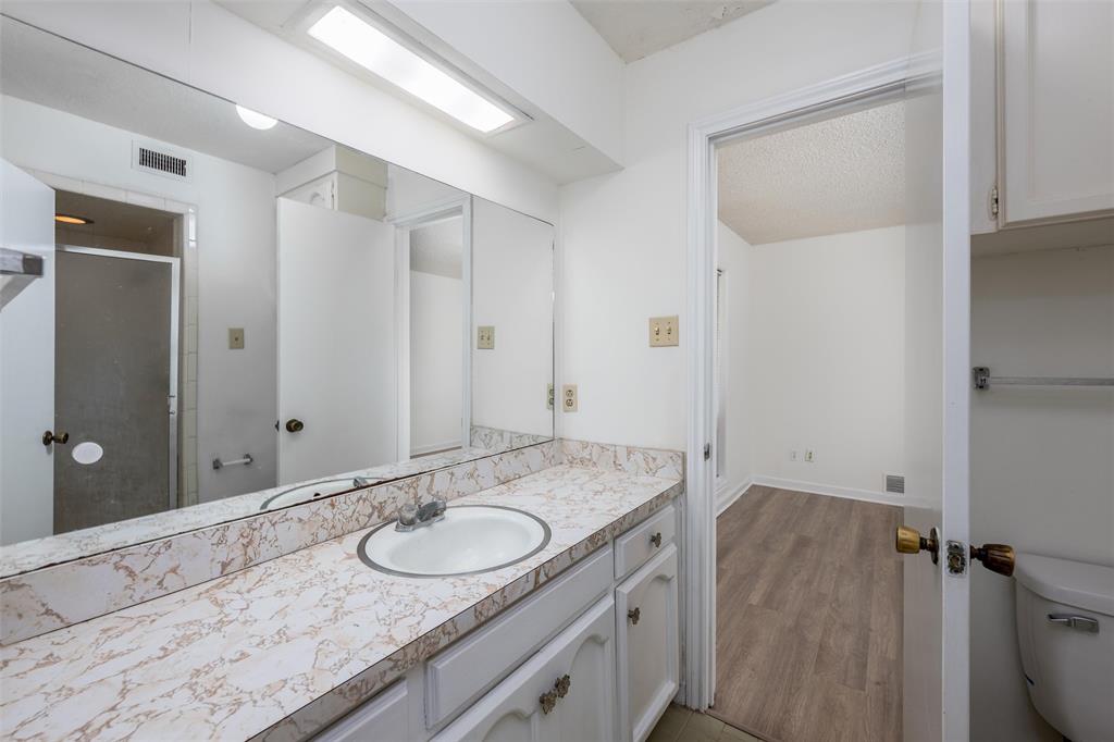 Dallas, Texas, 75229, United States, 6 Bedrooms Bedrooms, ,6 BathroomsBathrooms,Residential,For Sale,1940404