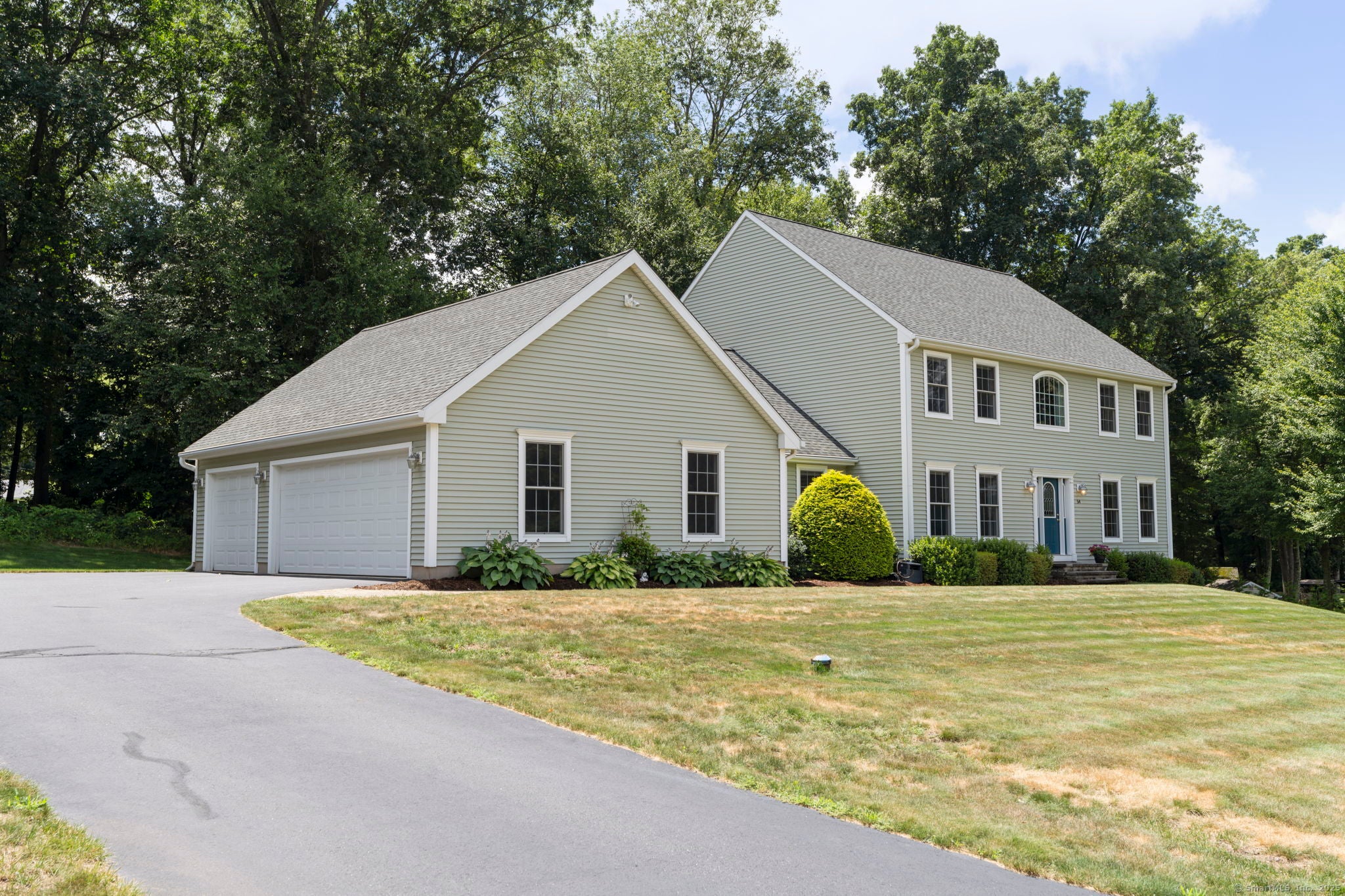 Manchester, Connecticut, 06040, United States, 4 Bedrooms Bedrooms, ,3 BathroomsBathrooms,Residential,For Sale,1916199