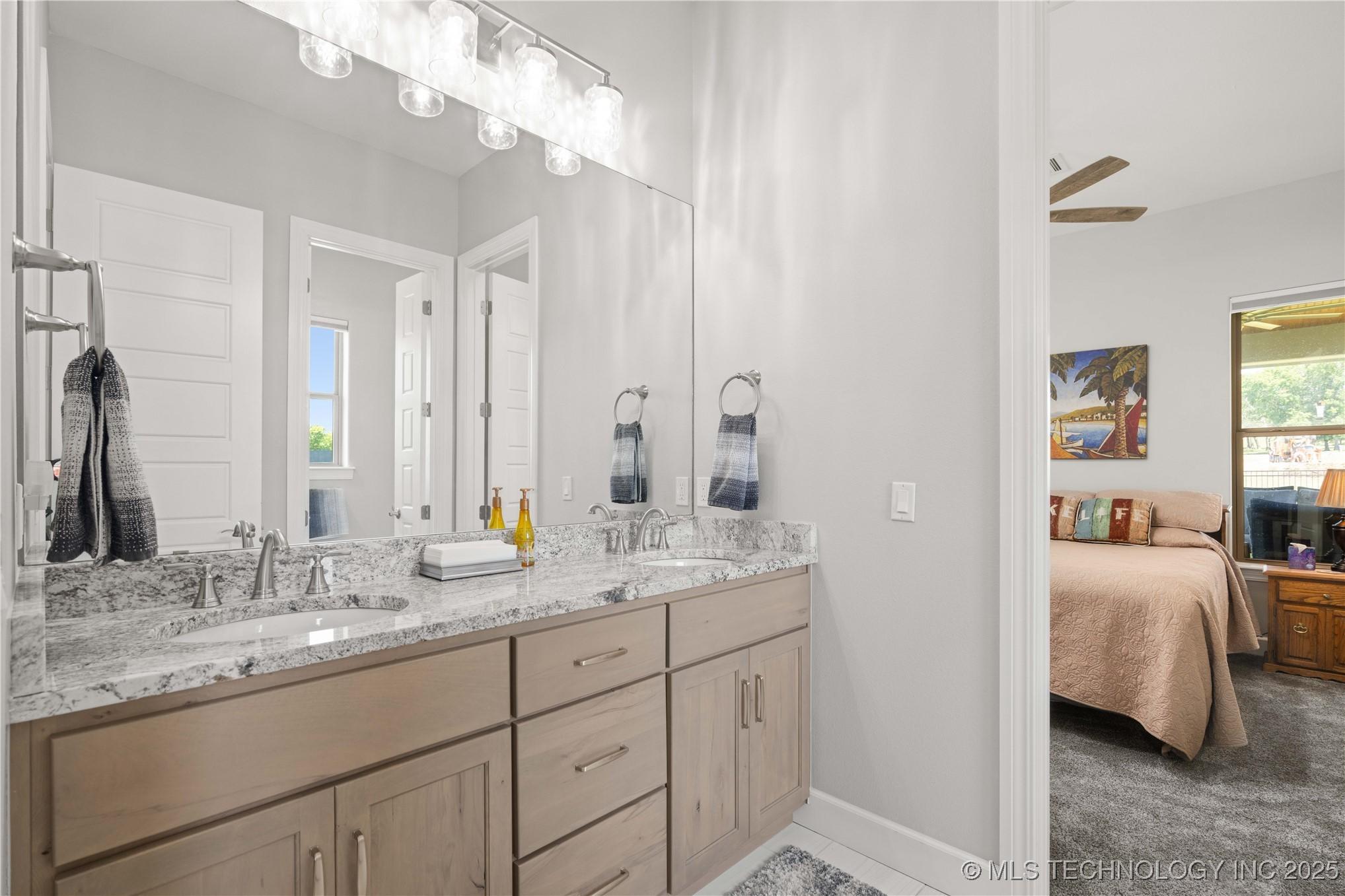 Fort Gibson, Oklahoma, 74434, United States, 4 Bedrooms Bedrooms, ,4 BathroomsBathrooms,Residential,For Sale,2005878