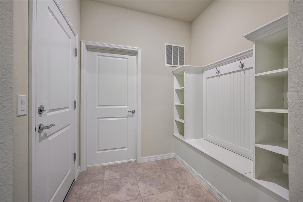 Davenport, Florida, 33897, United States, 9 Bedrooms Bedrooms, ,8 BathroomsBathrooms,Residential,For Sale,1964682