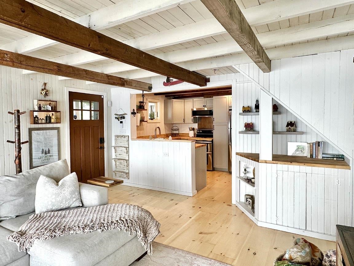 Bristol, New Hampshire, 03222, United States, 2 Bedrooms Bedrooms, ,Residential,For Sale,1933132