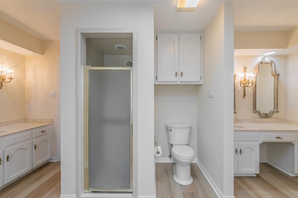 Bedford, Texas, 76021, United States, 3 Bedrooms Bedrooms, ,2 BathroomsBathrooms,Residential,For Sale,1942706