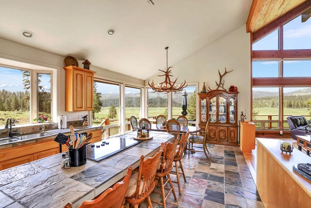 New Meadows, Idaho, 83654, United States, 3 Bedrooms Bedrooms, ,1 BathroomBathrooms,Residential,For Sale,1846350