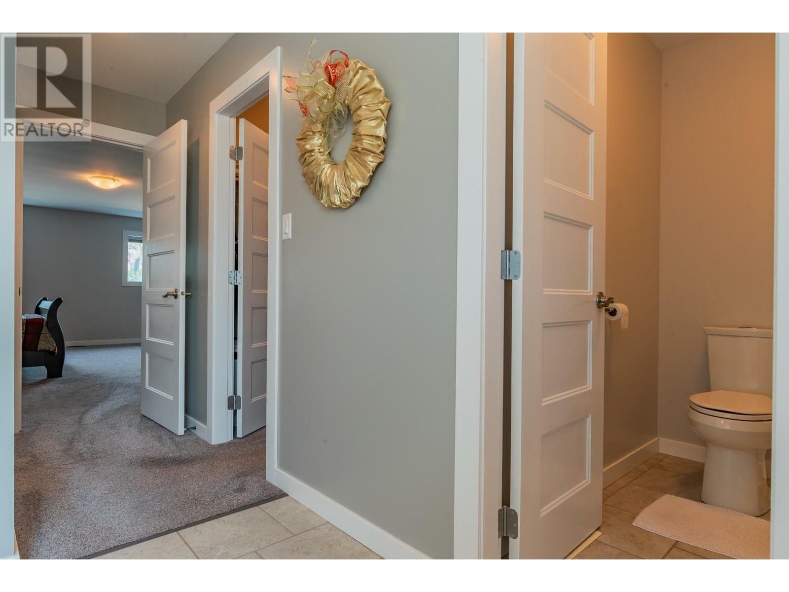 CASTLEGAR, British Columbia, V1N 4X8, CA, 4 Bedrooms Bedrooms, ,2 BathroomsBathrooms,Residential,For Sale,1839232