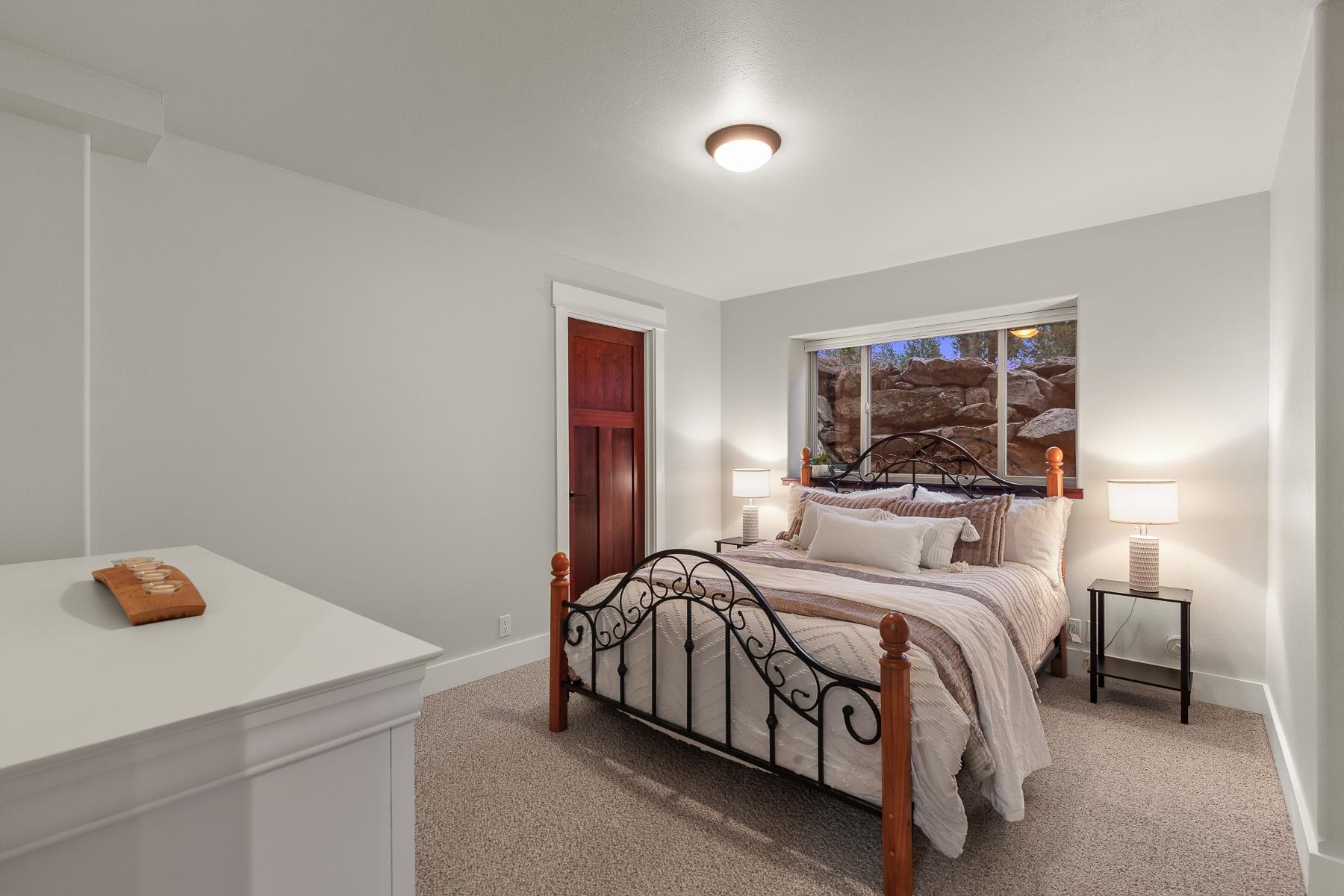 Newman Lake, Washington, 99025, United States, 3 Bedrooms Bedrooms, ,4 BathroomsBathrooms,Residential,For Sale,2028659