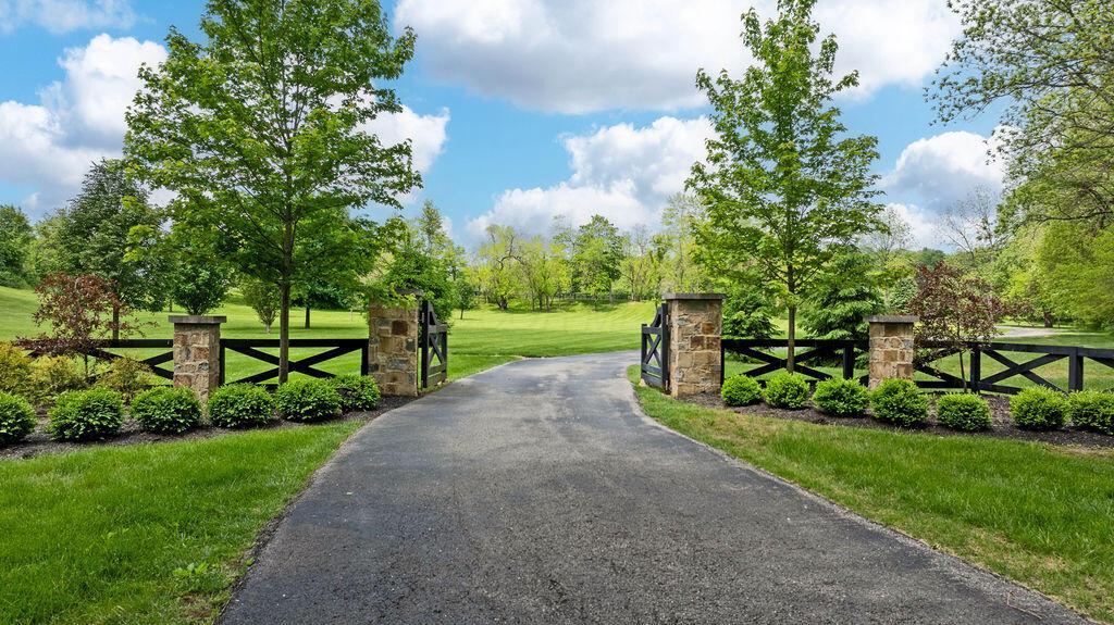 Pataskala, Ohio, 43062, United States, 4 Bedrooms Bedrooms, ,7 BathroomsBathrooms,Residential,For Sale,1829536