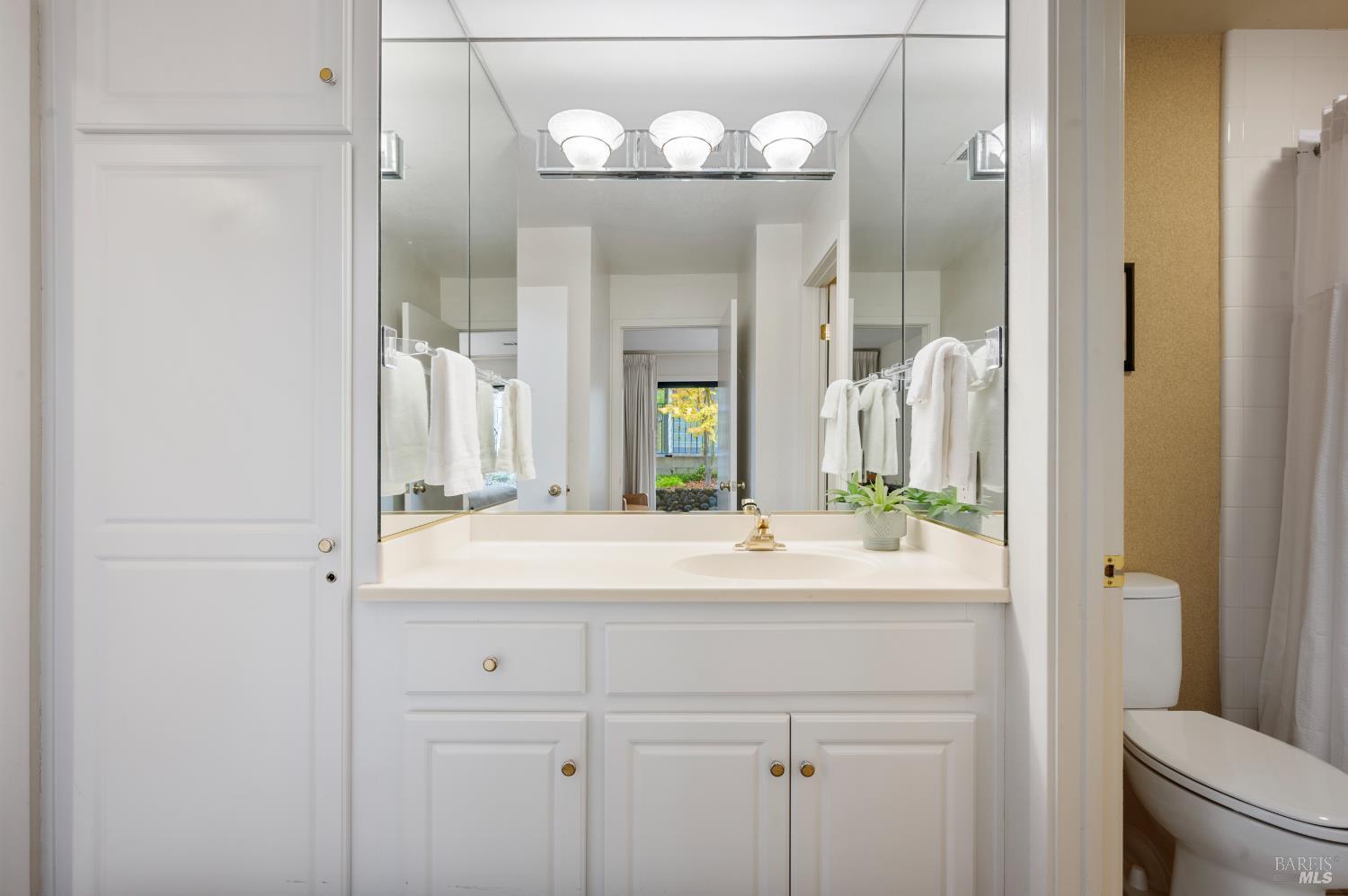 Napa, California, 94558, United States, 3 Bedrooms Bedrooms, ,2 BathroomsBathrooms,Residential,For Sale,1988085