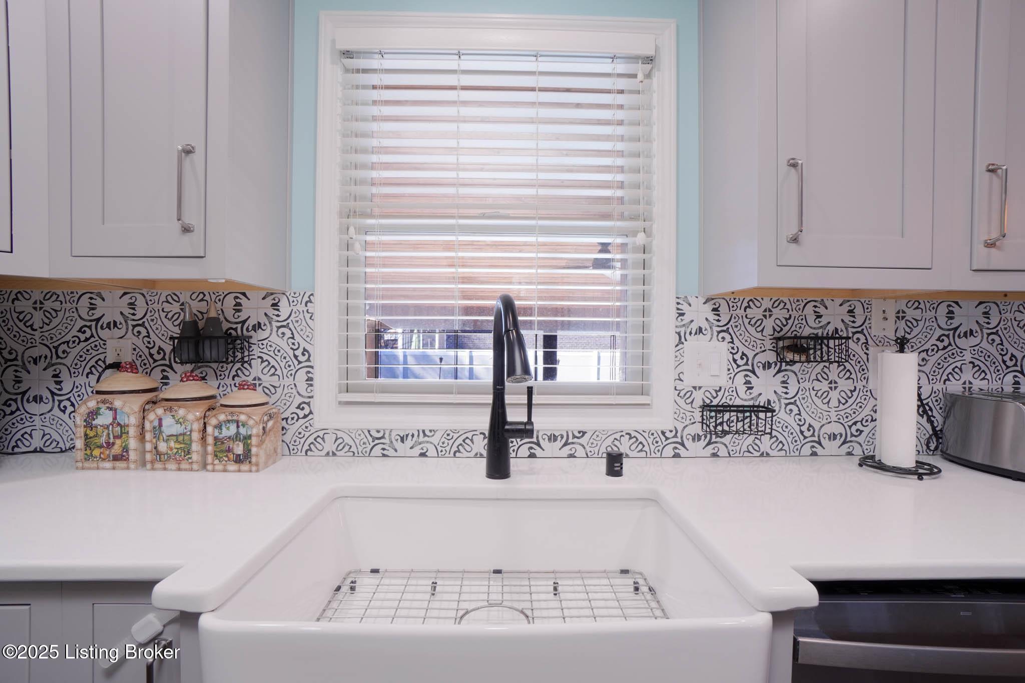 Louisville, Kentucky, 40299, United States, 3 Bedrooms Bedrooms, ,4 BathroomsBathrooms,Residential,For Sale,2000684