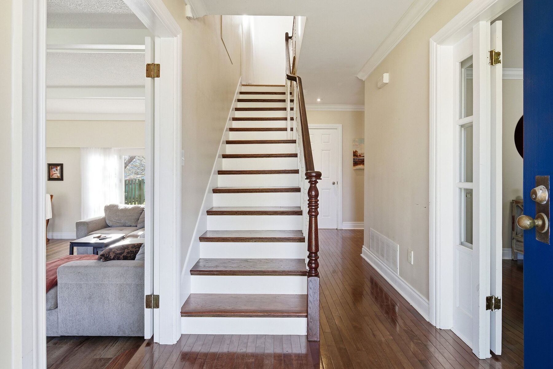  Gordon Head Family Home - 物件實景