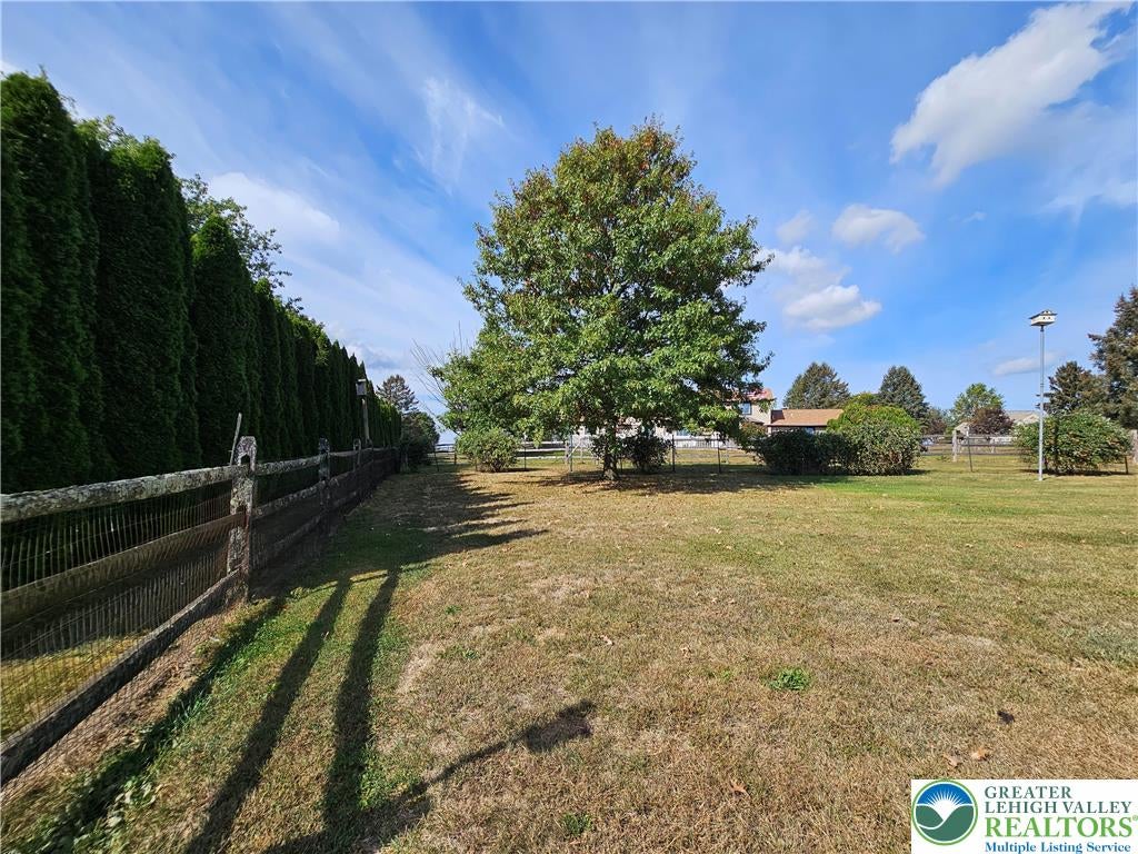 North Whitehall Twp, Pennsylvania, 18078, United States, 4 Bedrooms Bedrooms, ,3 BathroomsBathrooms,Residential,For Sale,1961837