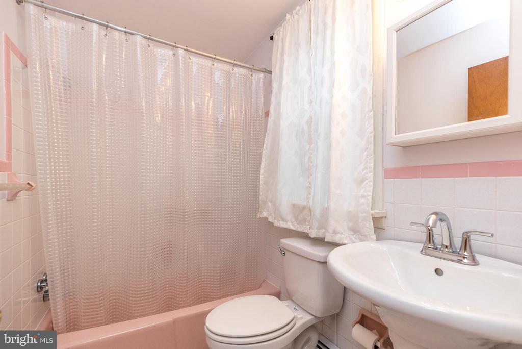 Lansdale, Pennsylvania, 19446, United States, 3 Bedrooms Bedrooms, ,3 BathroomsBathrooms,Residential,For Sale,1919962