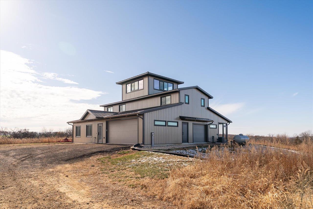 Muscoda, Wisconsin, 53573, United States, 3 Bedrooms Bedrooms, ,3 BathroomsBathrooms,Residential,For Sale,1990387