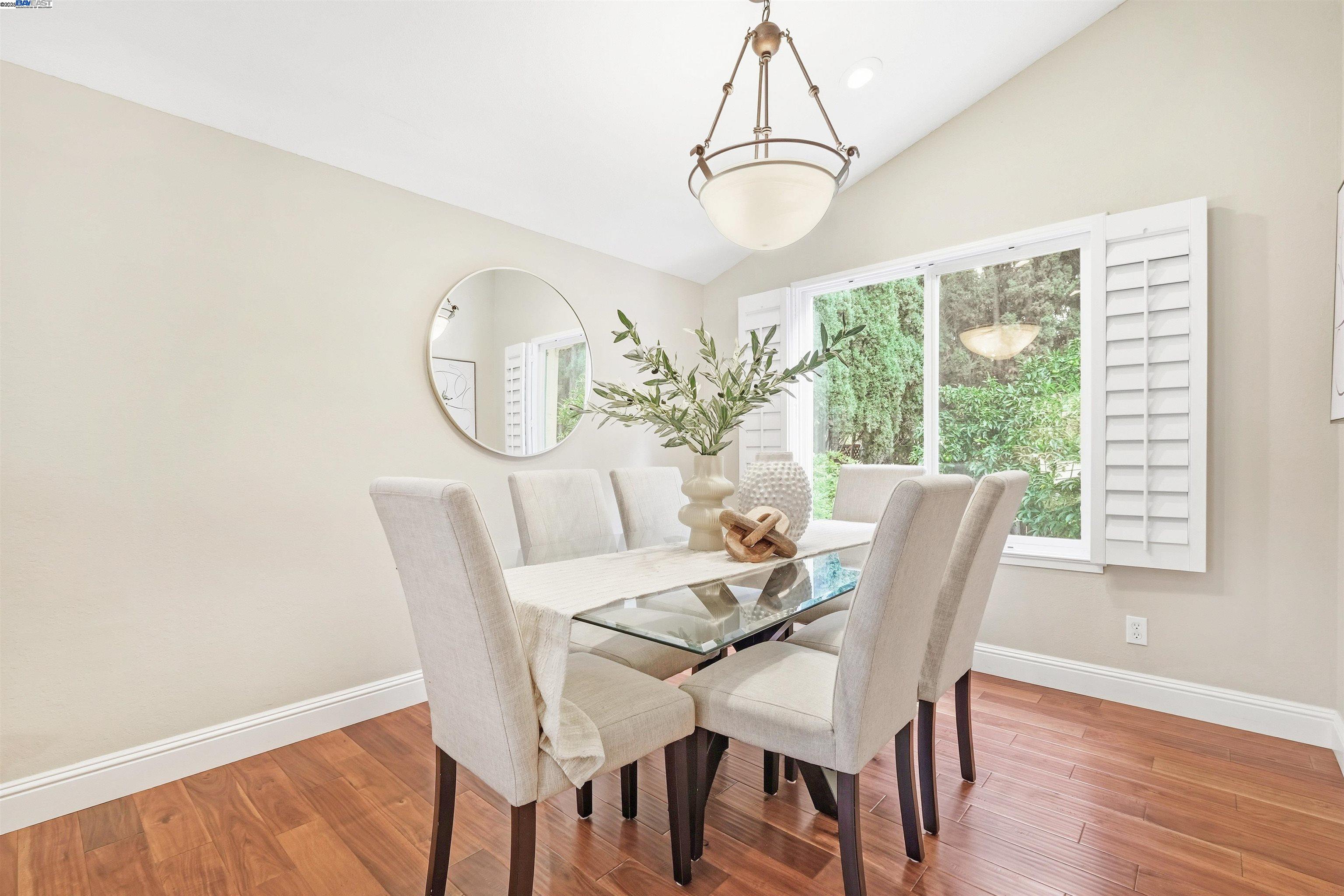 Fremont, California, 94536, United States, 4 Bedrooms Bedrooms, ,2 BathroomsBathrooms,Residential,For Sale,1990968