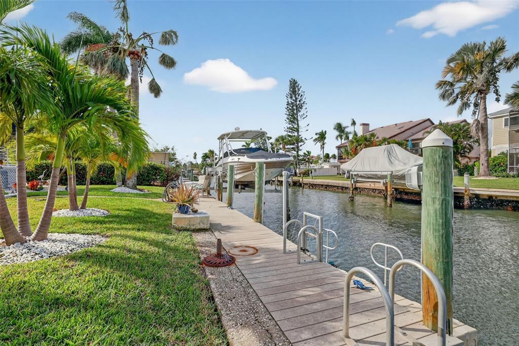Longboat Key, Florida, 34228, United States, 3 Bedrooms Bedrooms, ,2 BathroomsBathrooms,Residential,For Sale,1990986