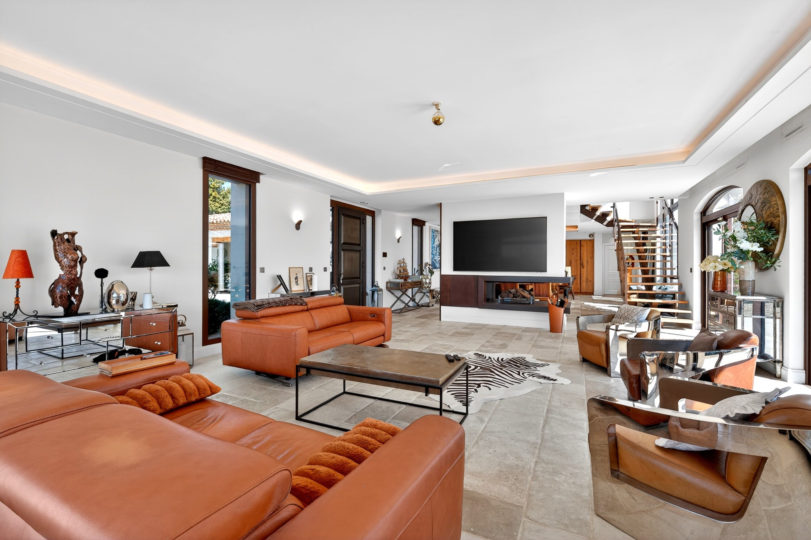  Roquefort-les-Pins villa with pool, 4 bedrooms and open views near Nice airport… - 物件實景
