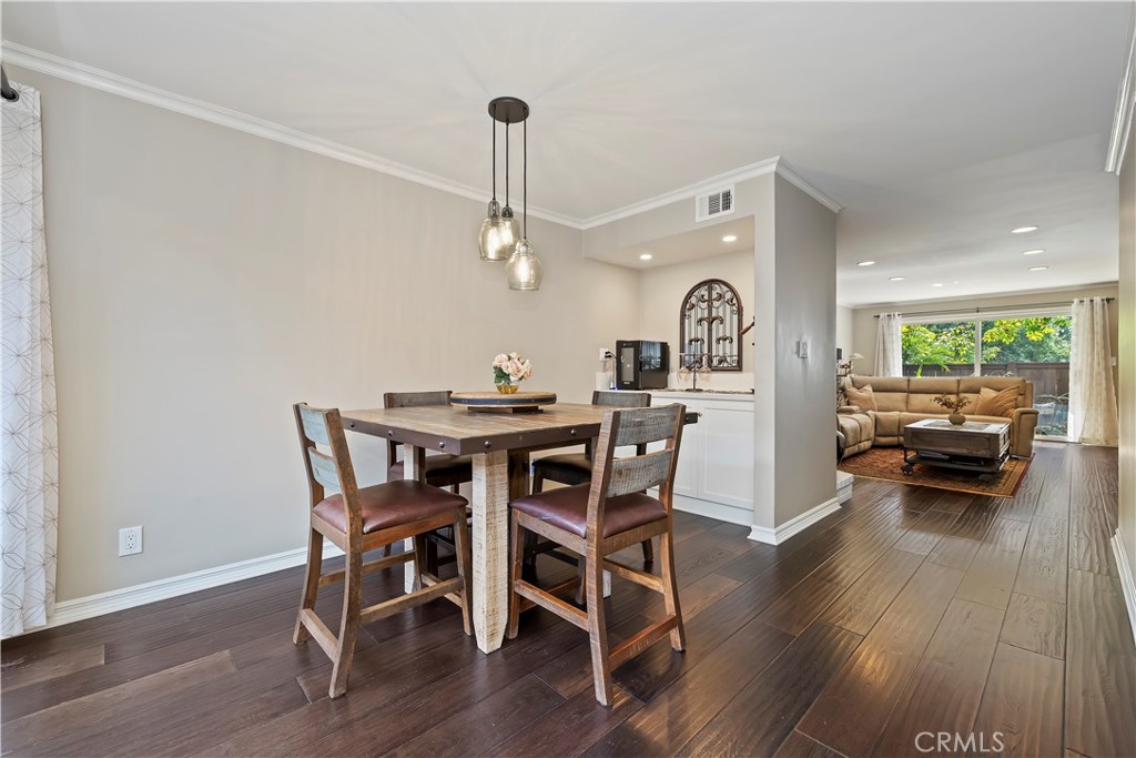 Sierra Madre, California, 91024, United States, 2 Bedrooms Bedrooms, ,3 BathroomsBathrooms,Residential,For Sale,1992859