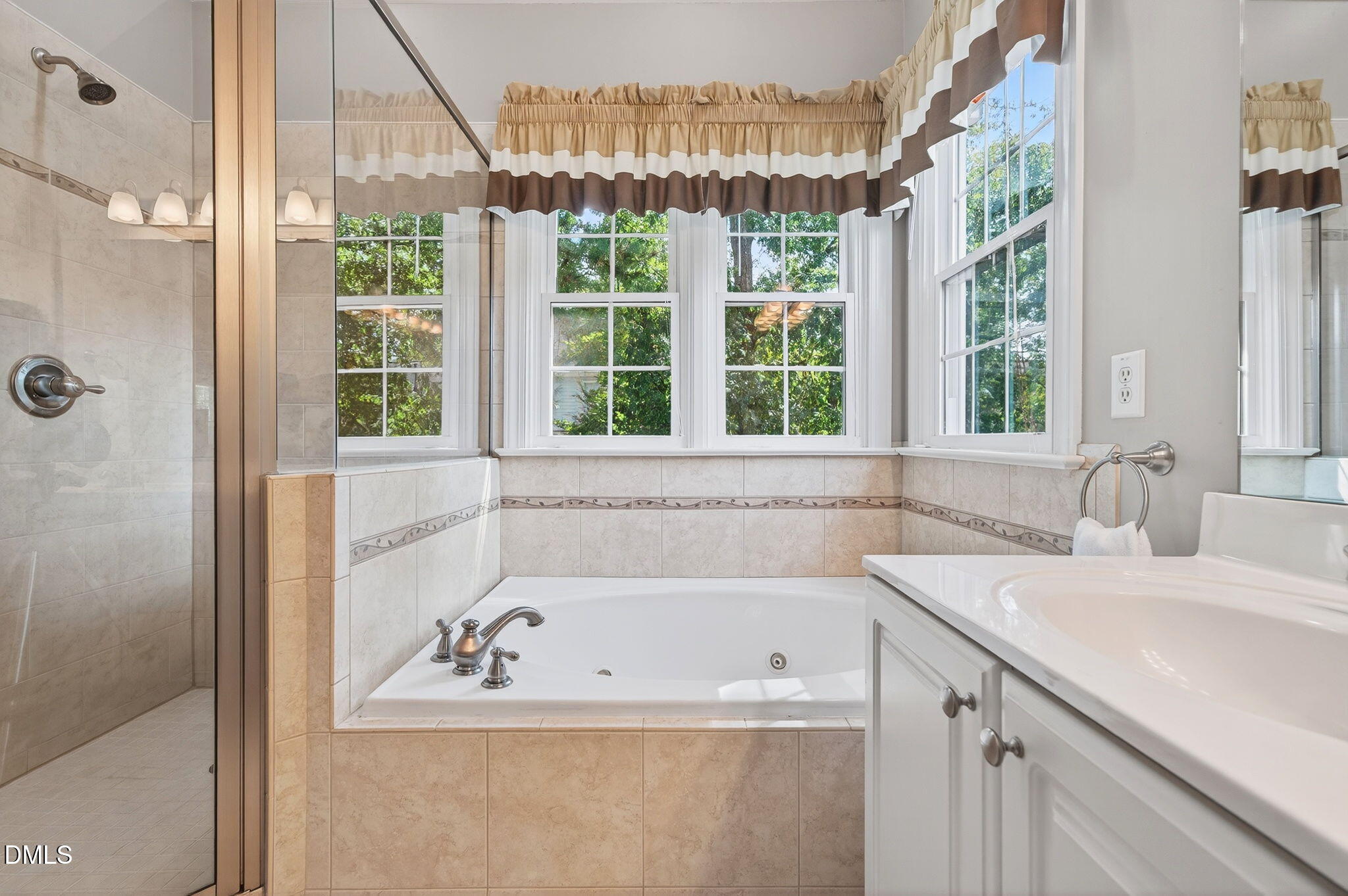 Cary, North Carolina, 27519, United States, 5 Bedrooms Bedrooms, ,4 BathroomsBathrooms,Residential,For Sale,1992012