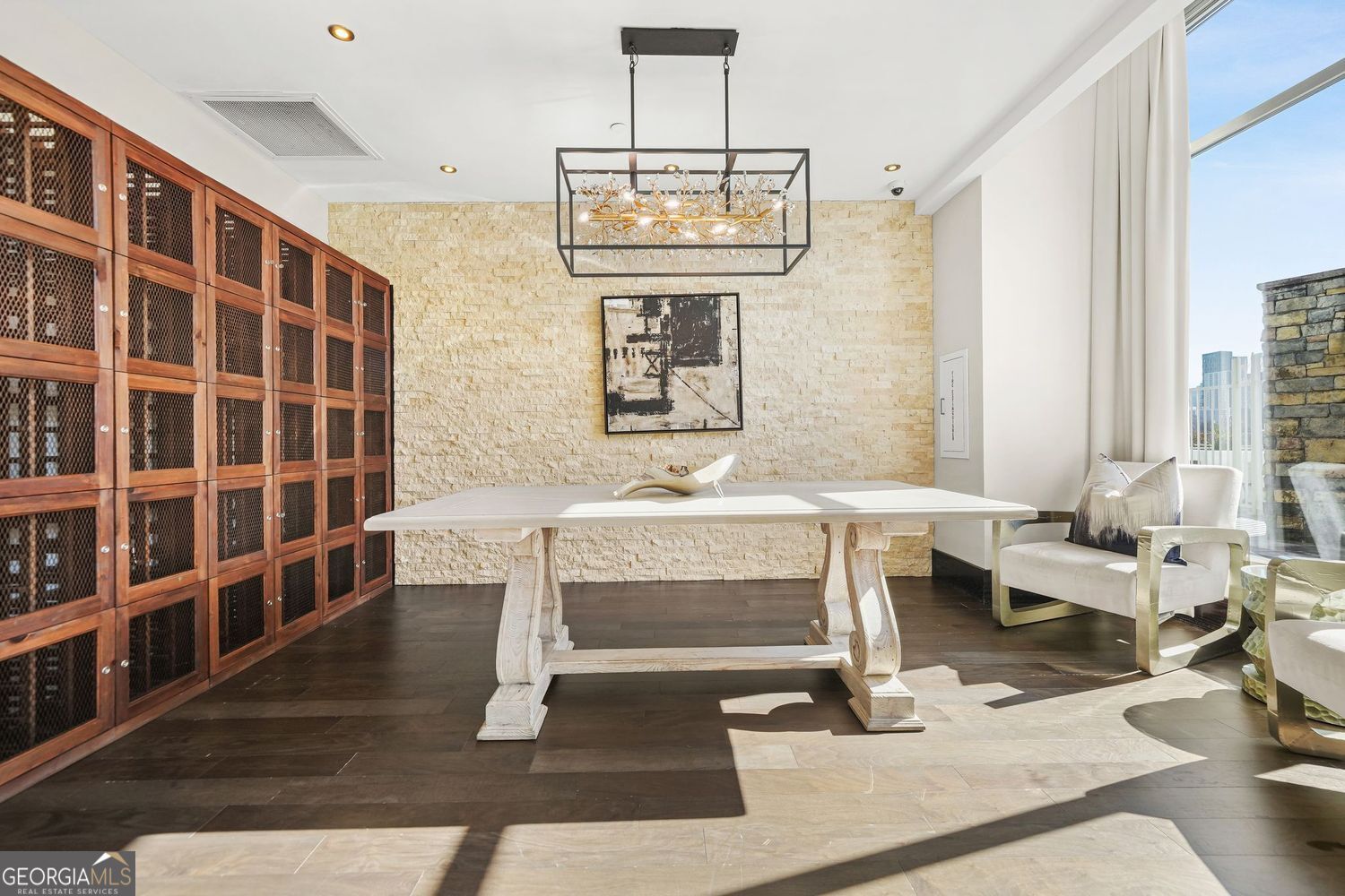 Atlanta, Georgia, 30363, United States, 2 Bedrooms Bedrooms, ,3 BathroomsBathrooms,Residential,For Sale,2012168