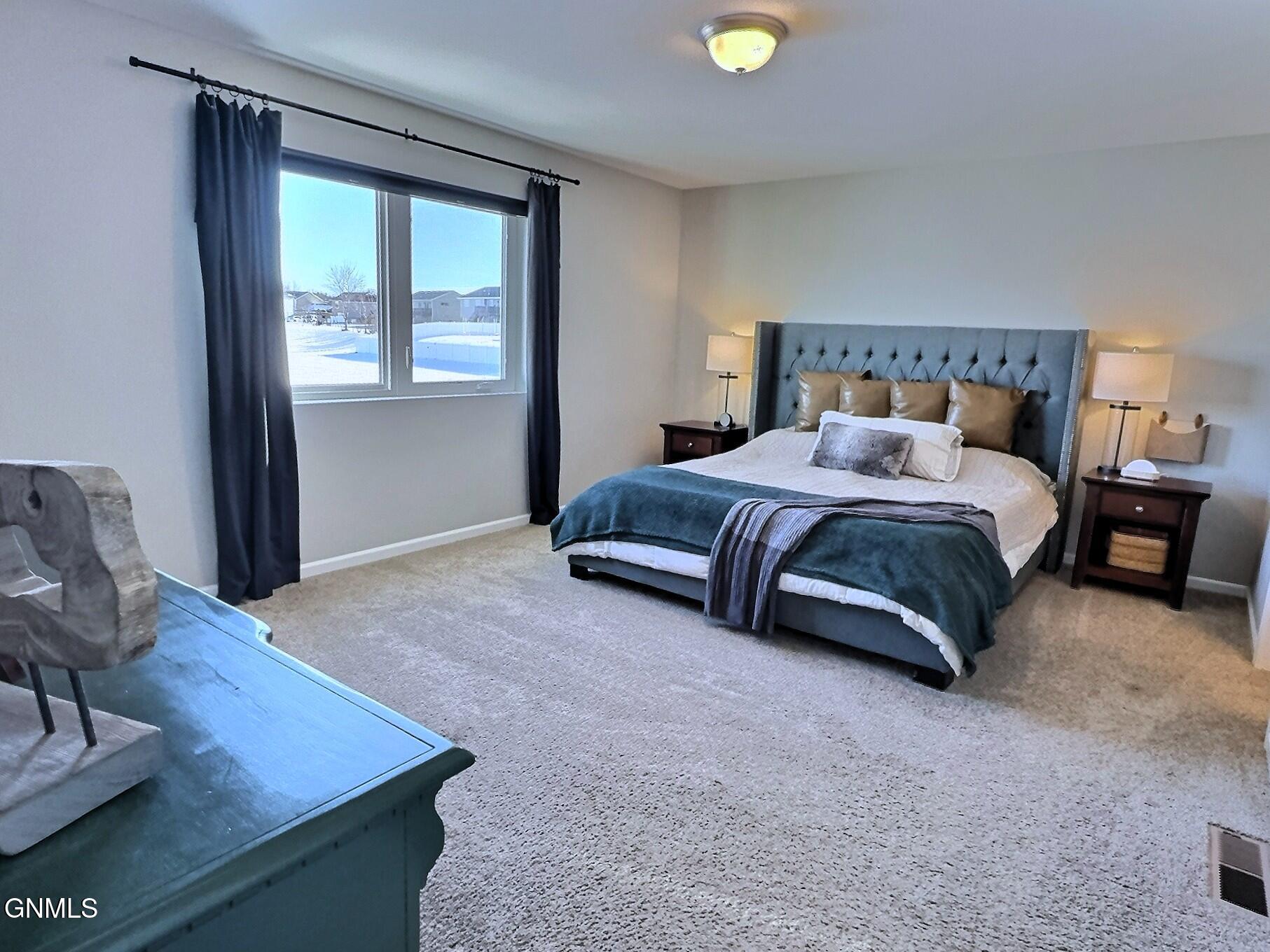 Mandan, North Dakota, 58554, United States, 4 Bedrooms Bedrooms, ,2 BathroomsBathrooms,Residential,For Sale,2006369