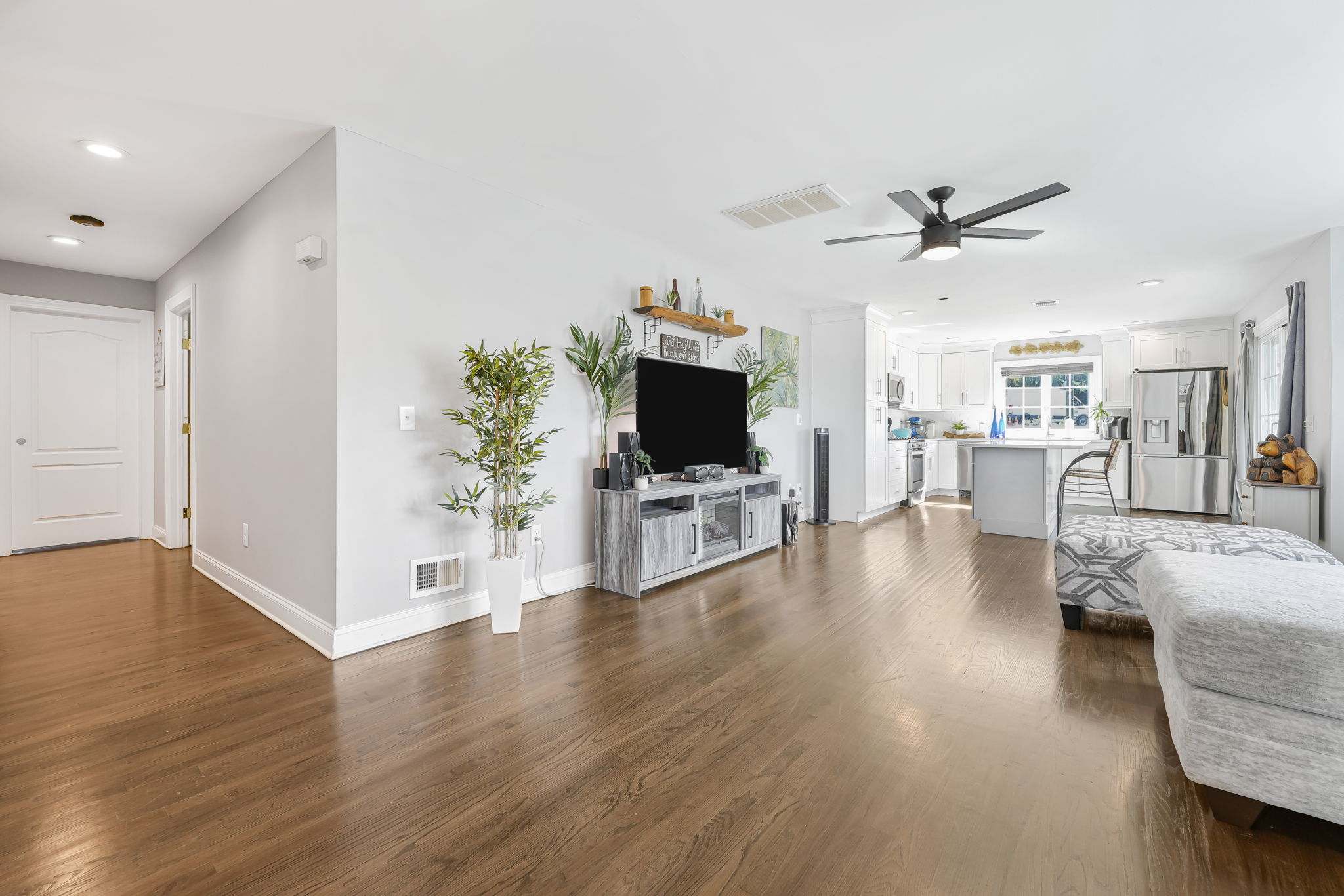 Fairview, New Jersey, 07022, United States, 2 Bedrooms Bedrooms, ,2 BathroomsBathrooms,Residential,For Sale,1973875