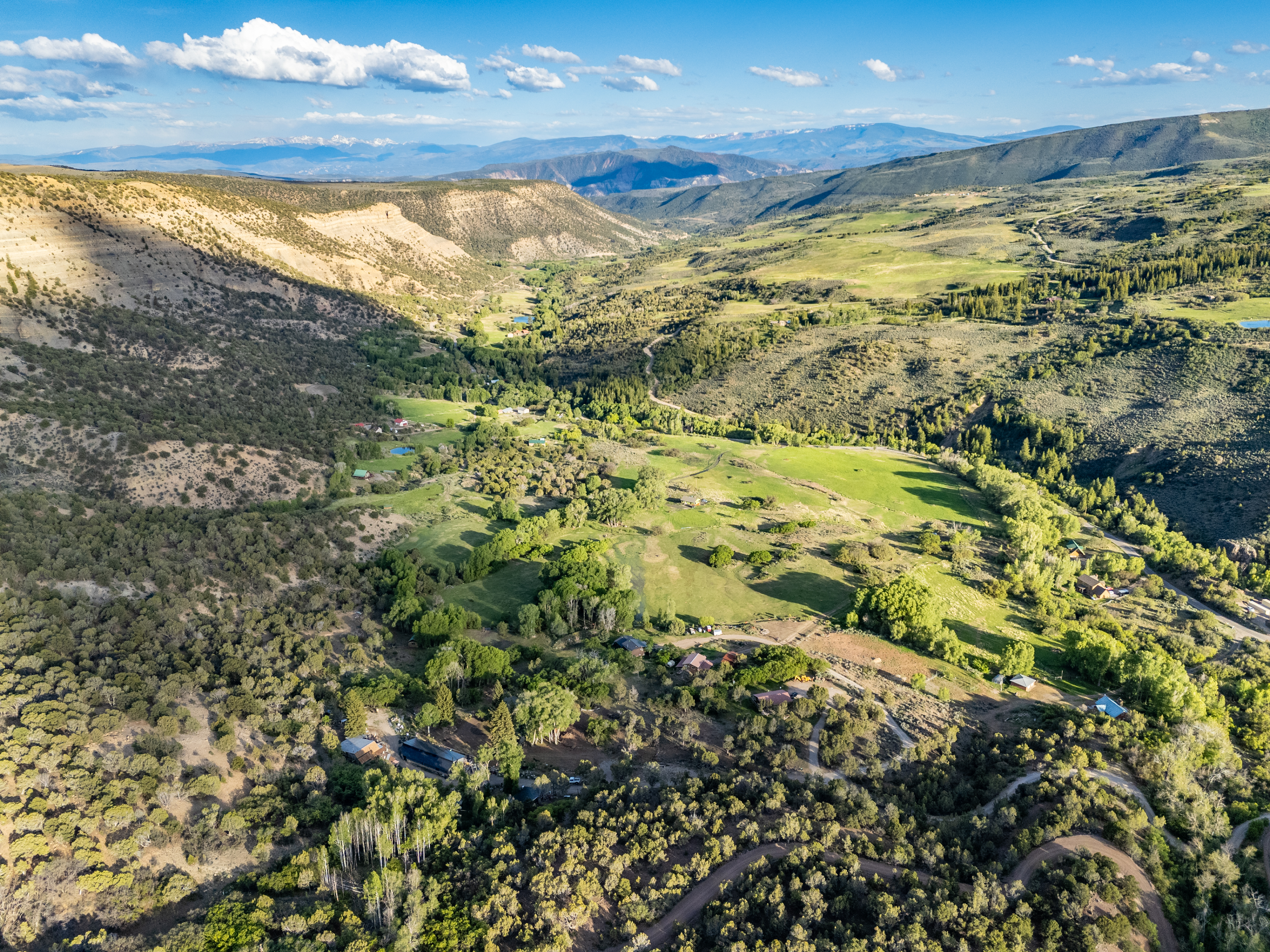  37 Acre Ranch with Water Rights and Panoramic Views - 物件實景