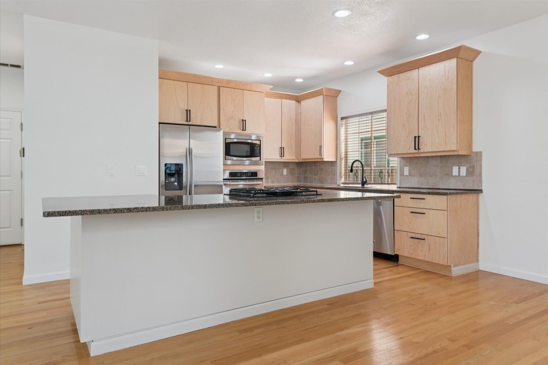  5904 BAY POINT DR Lake Oswego, OR 97035 - 物件實景