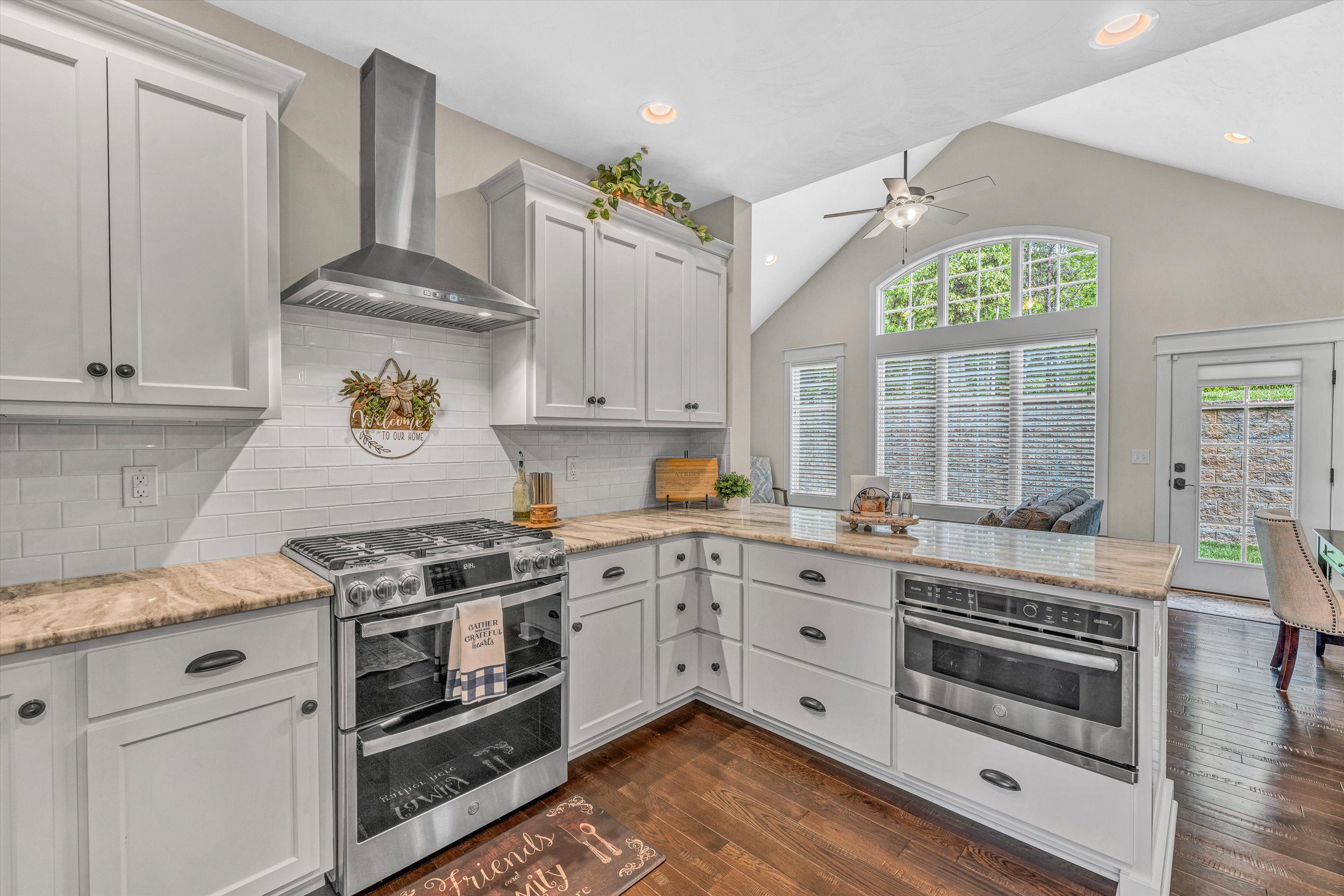 Blue Ridge, Virginia, 24064, United States, 4 Bedrooms Bedrooms, ,3 BathroomsBathrooms,Residential,For Sale,1930042