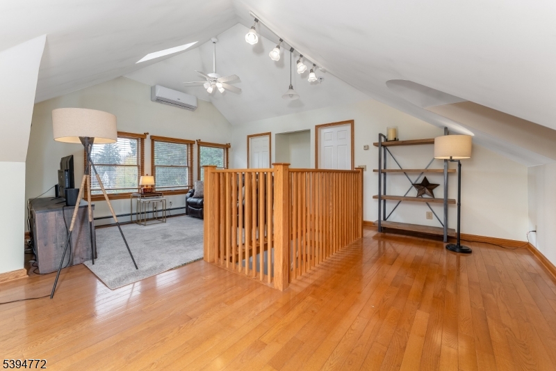 Clinton Town, New Jersey, 08809, United States, 3 Bedrooms Bedrooms, ,2 BathroomsBathrooms,Residential,For Sale,1989455