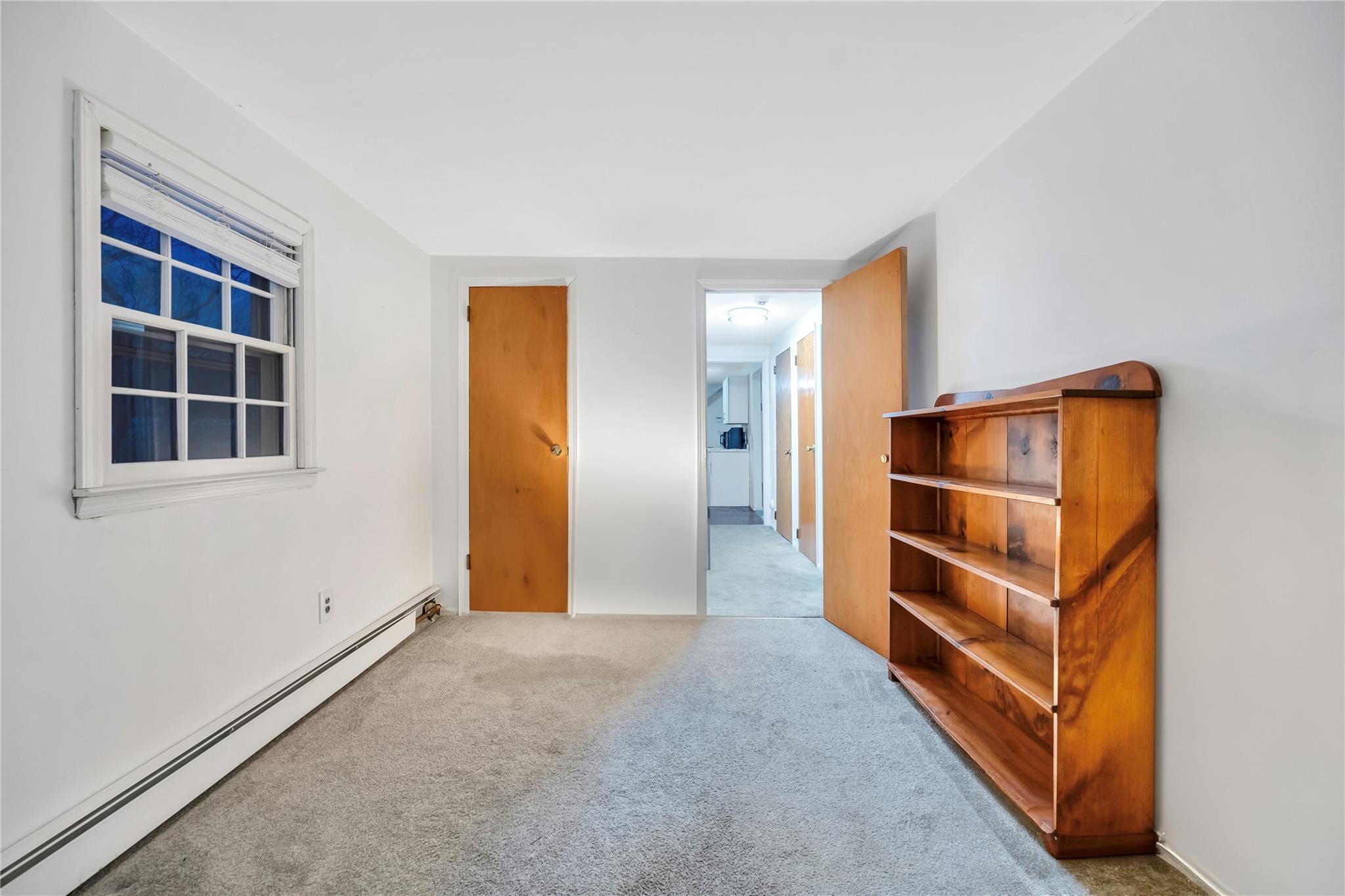 Hauppauge, New York, 11788, United States, 4 Bedrooms Bedrooms, ,2 BathroomsBathrooms,Residential,For Sale,1714342