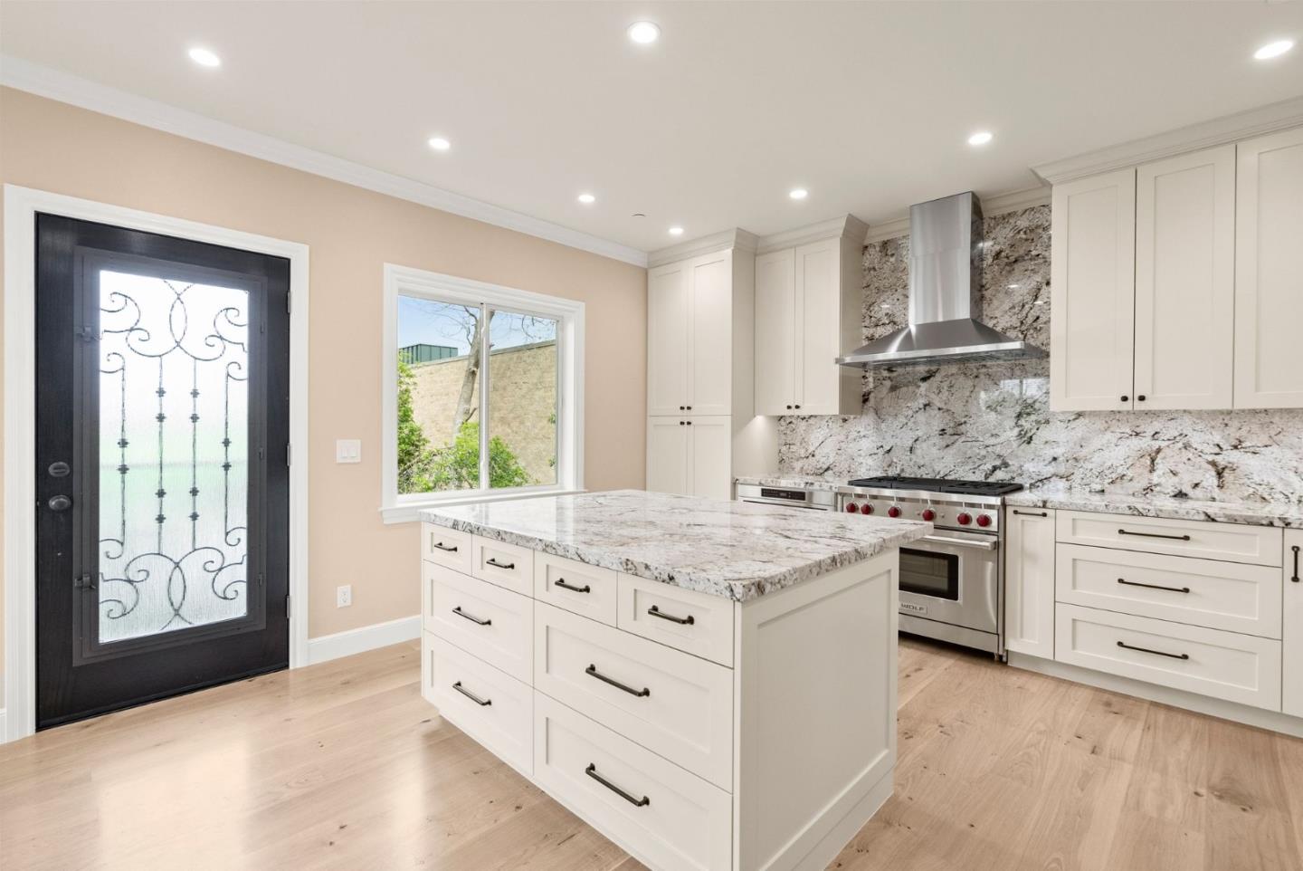 San Mateo, California, 94402, United States, 5 Bedrooms Bedrooms, ,4 BathroomsBathrooms,Residential,For Sale,1941732