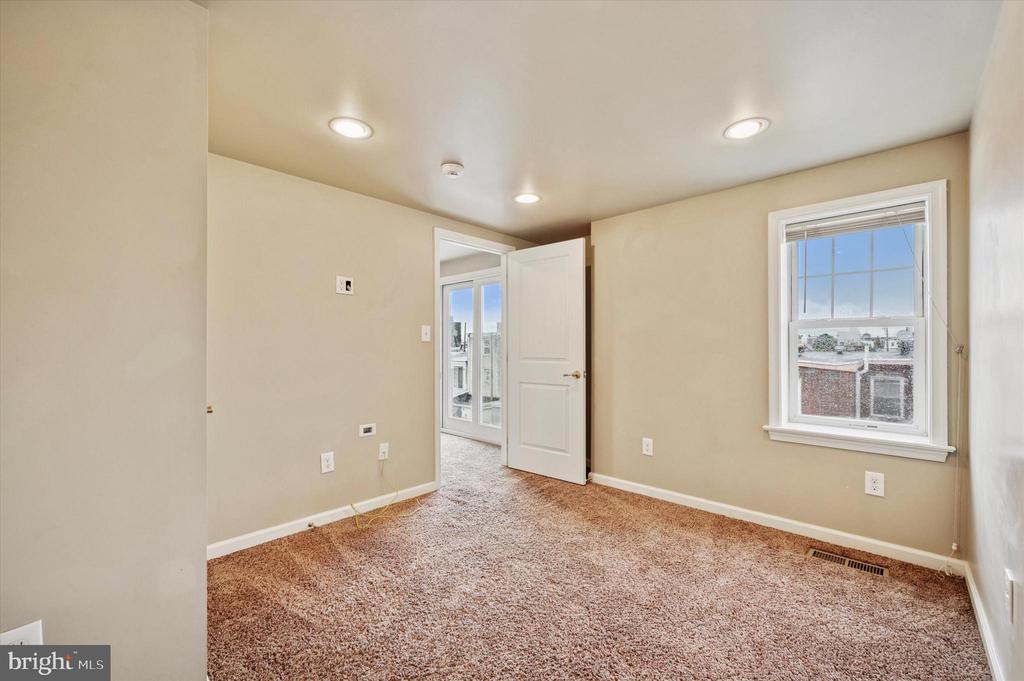 Philadelphia, Pennsylvania, 19125, United States, 4 Bedrooms Bedrooms, ,3 BathroomsBathrooms,Residential,For Sale,1836902