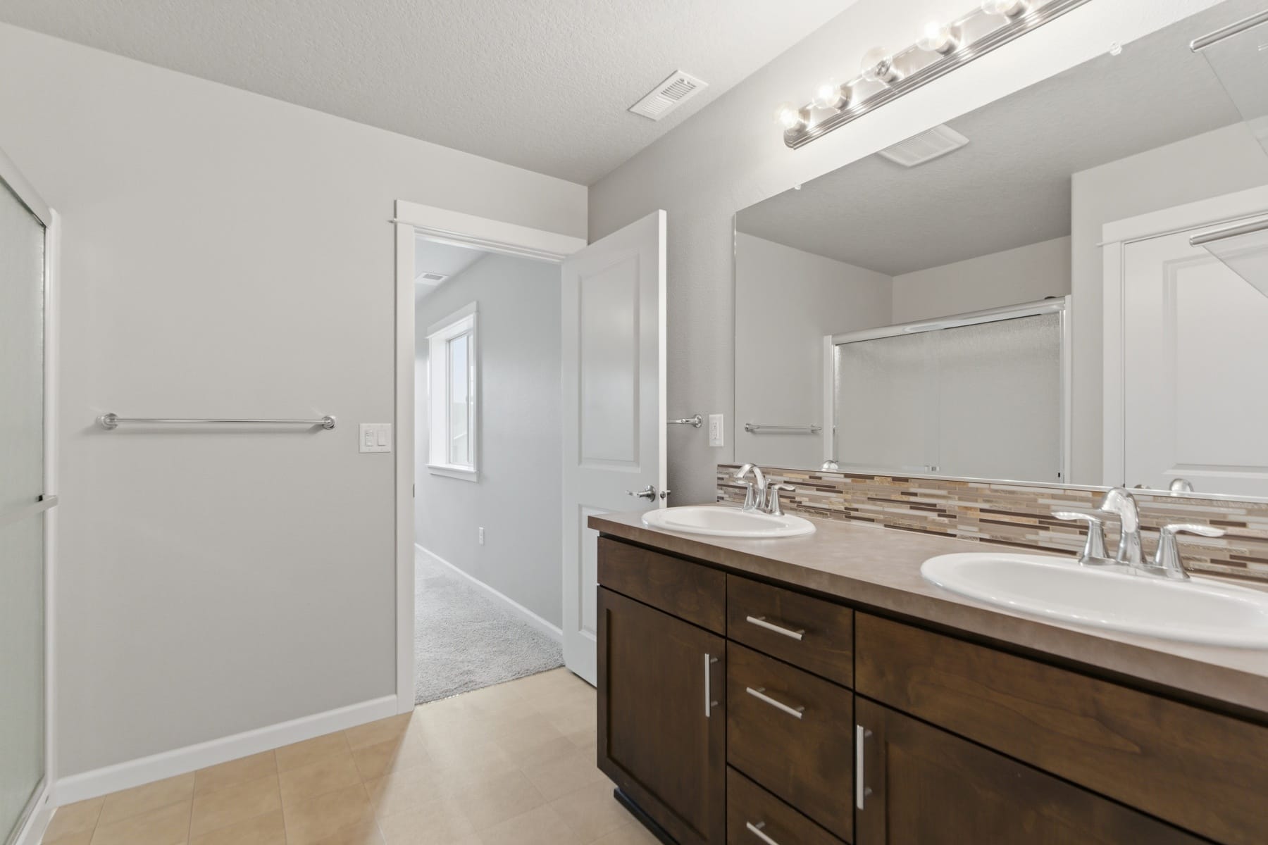  3091 NE HIDDEN MEADOW DR McMinnville, OR 97128 - 物件實景