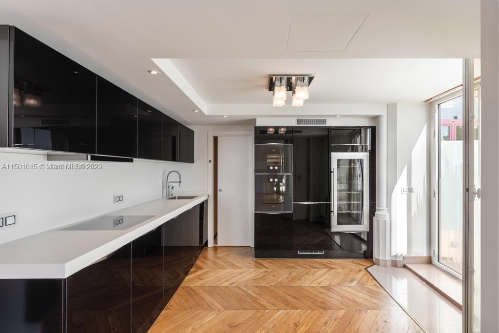 22 Avenue Du Chateau De La Tour Unit 32, Connecticut, 06000, United States, 2 Bedrooms Bedrooms, ,2 BathroomsBathrooms,Residential,For Sale,22 Avenue Du Chateau De La Tour Unit 32,1417118