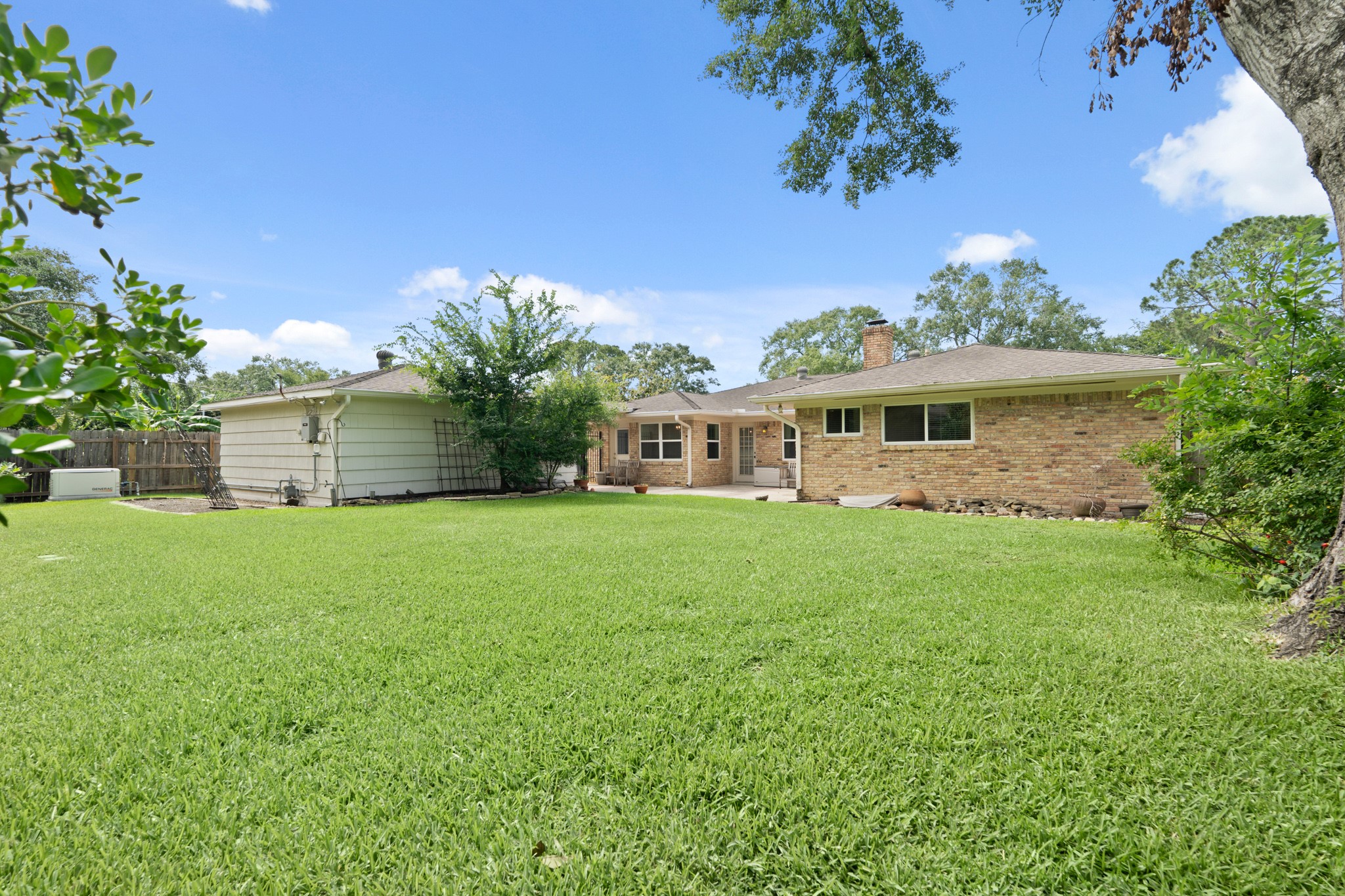 Houston, Texas, 77096, United States, 3 Bedrooms Bedrooms, ,2 BathroomsBathrooms,Residential,For Sale,1998285