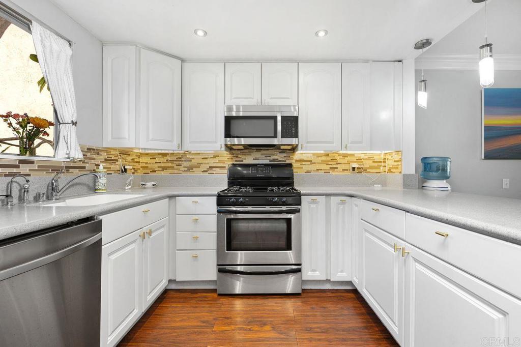 Vista, California, 92084, United States, 2 Bedrooms Bedrooms, ,3 BathroomsBathrooms,Residential,For Sale,1987849