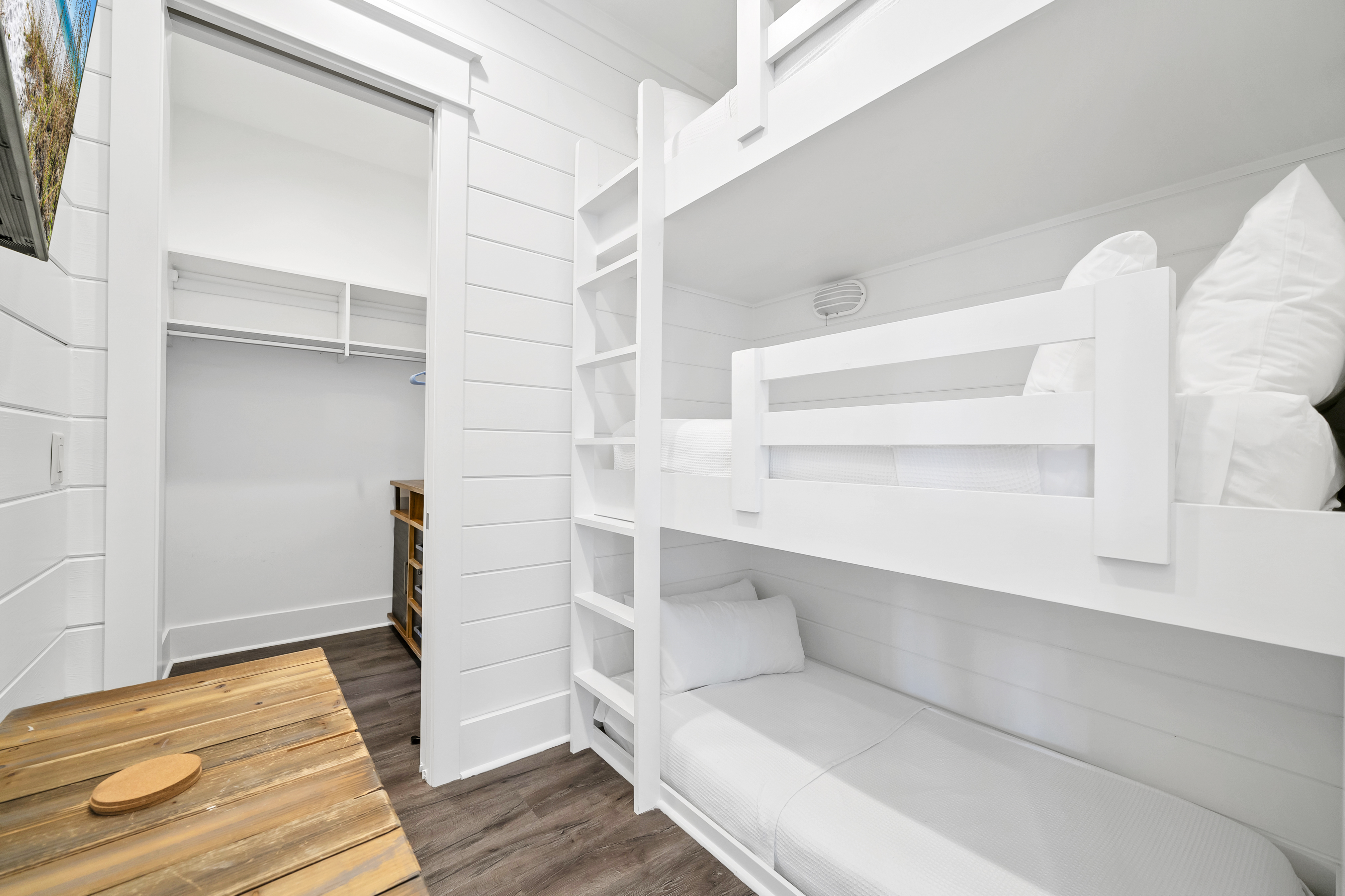  Iconic Grayton Beachfront Retreat with Elevator, Pool & Ample Parking - 物件實景