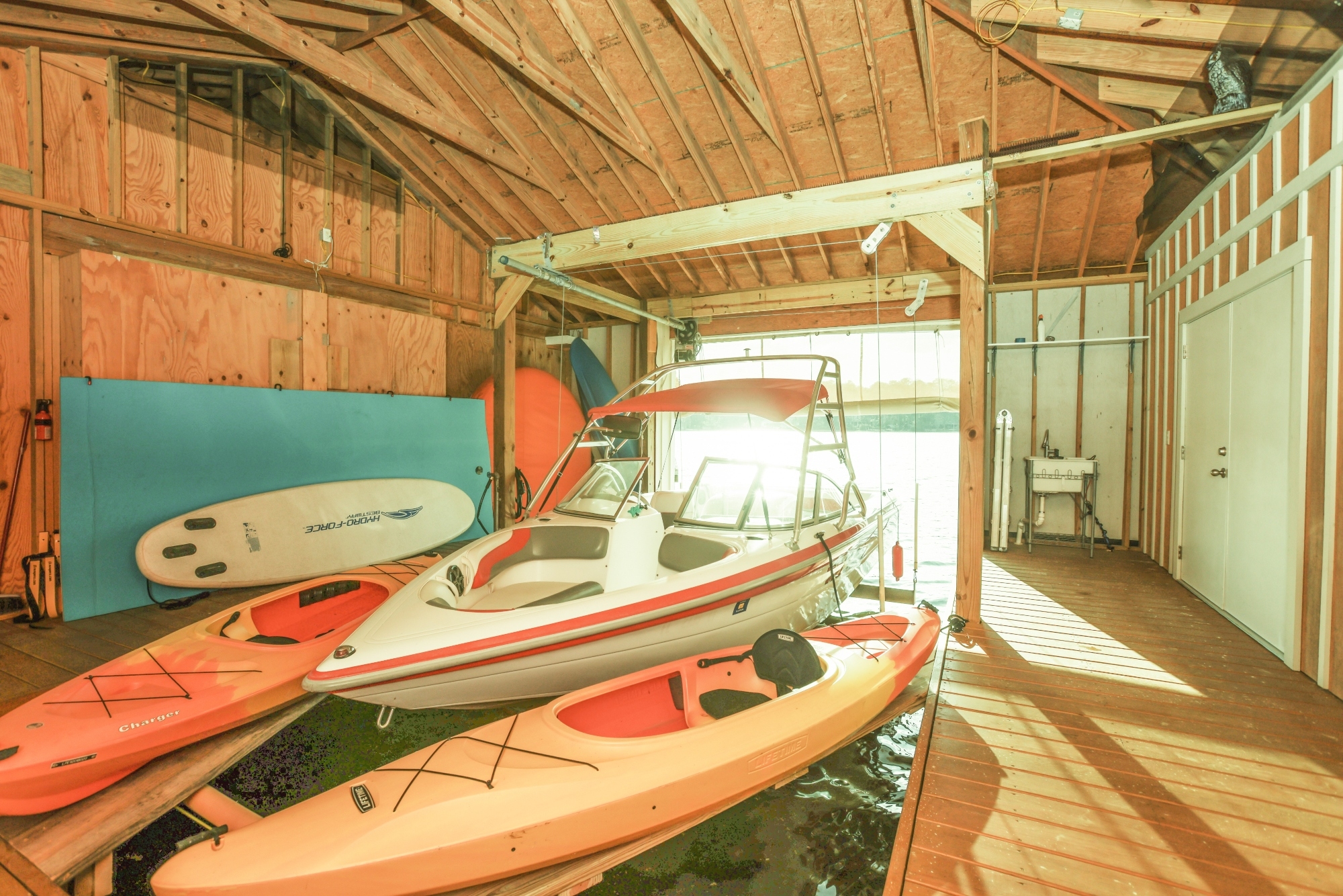  533 Jacobs Millpond Road - 物件實景