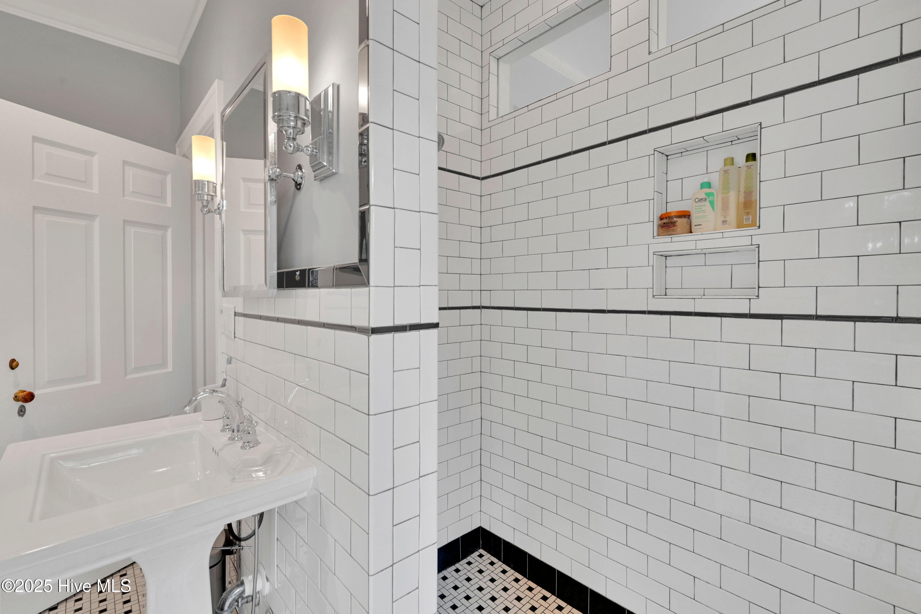 Greenville, North Carolina, 27858, United States, 4 Bedrooms Bedrooms, ,3 BathroomsBathrooms,Residential,For Sale,1985728