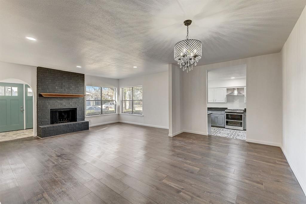 Fort Worth, Texas, 76107, United States, 3 Bedrooms Bedrooms, ,2 BathroomsBathrooms,Residential,For Sale,1915443